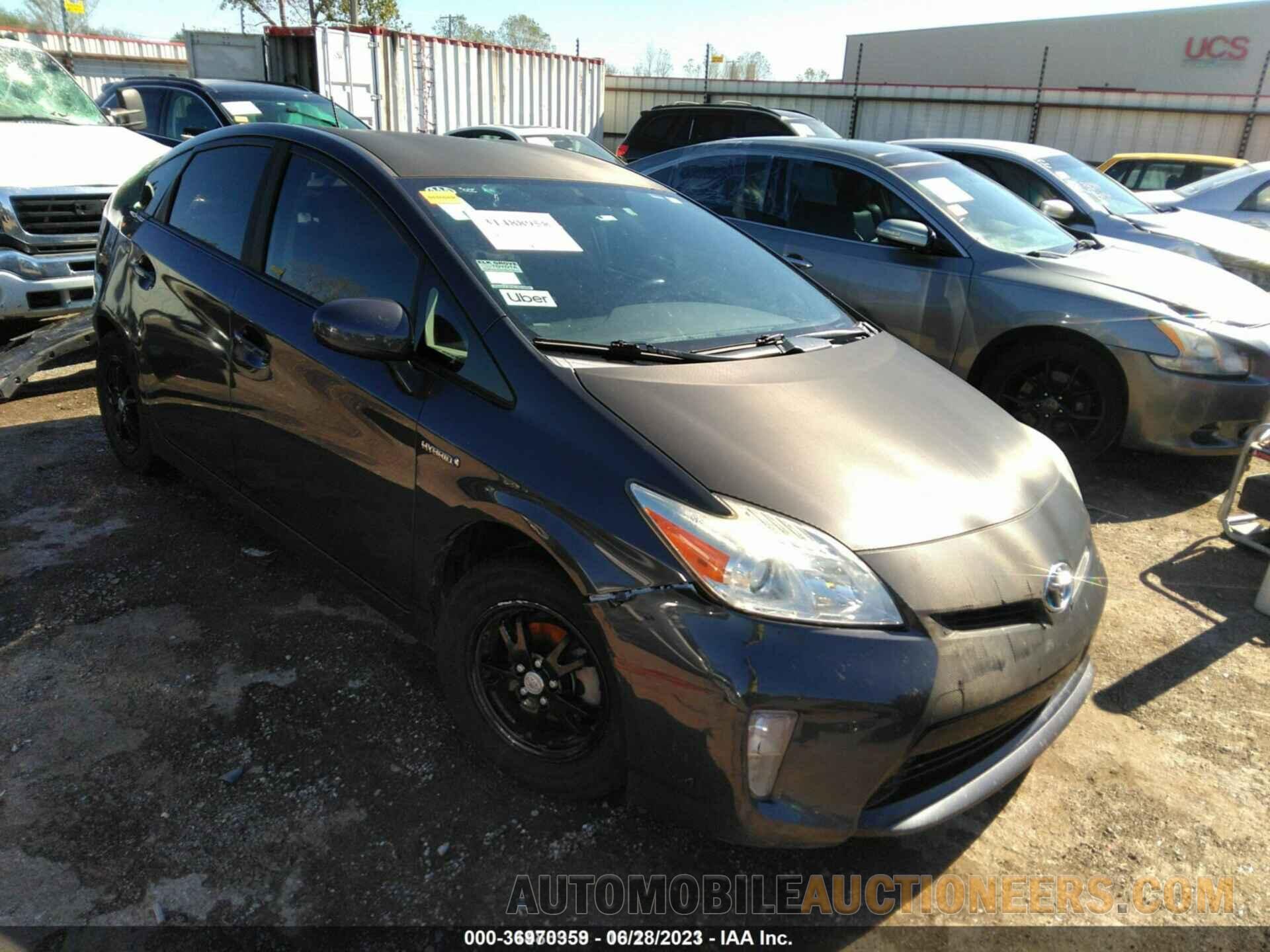 JTDKN3DU0F1944618 TOYOTA PRIUS 2015