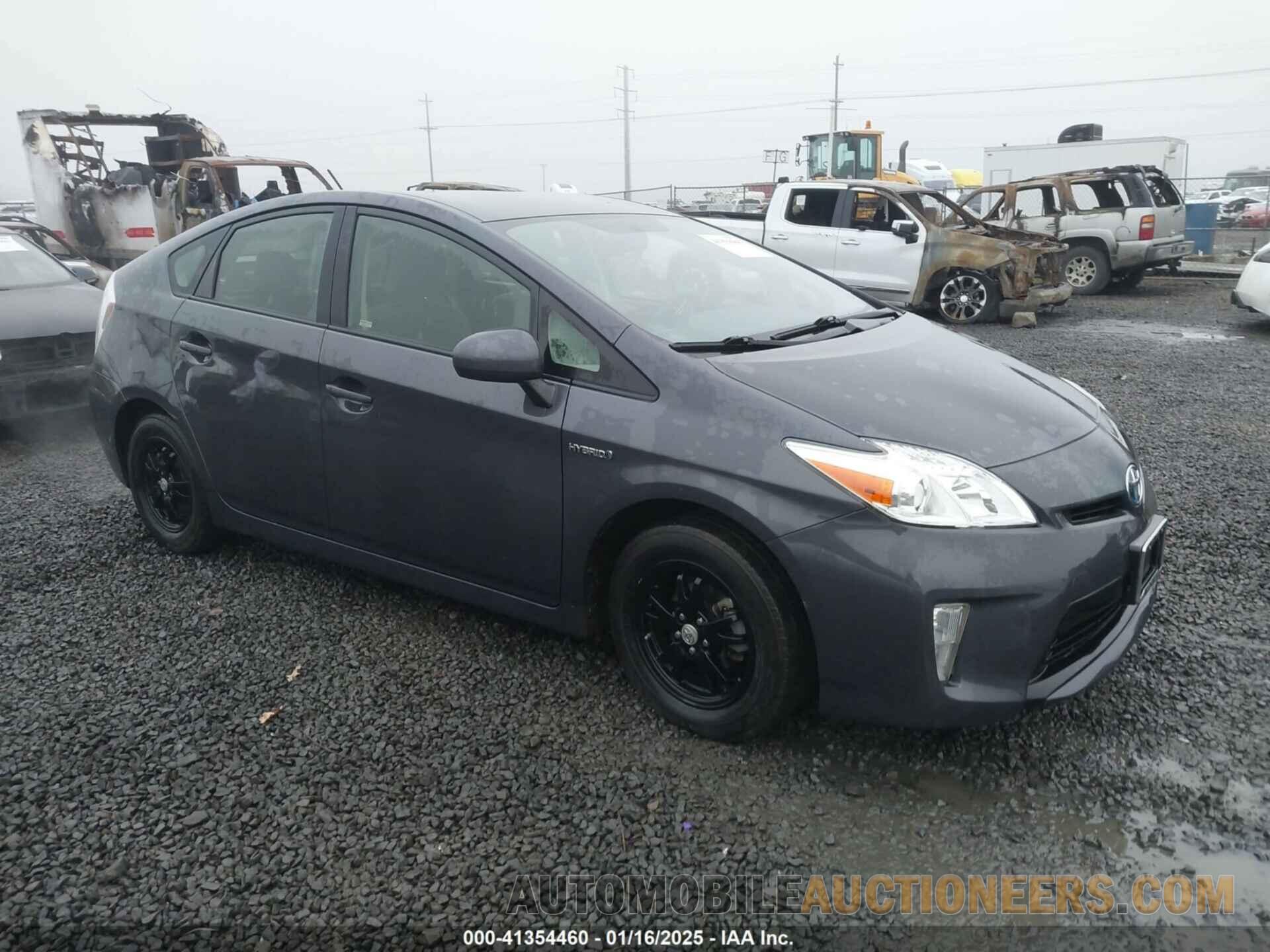 JTDKN3DU0F1955991 TOYOTA PRIUS 2015