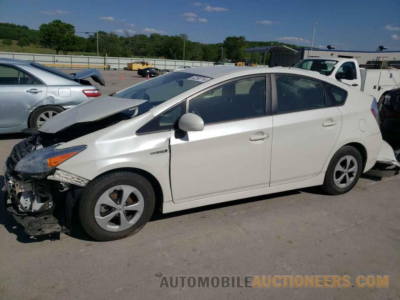 JTDKN3DU0F1975142 TOYOTA PRIUS 2015