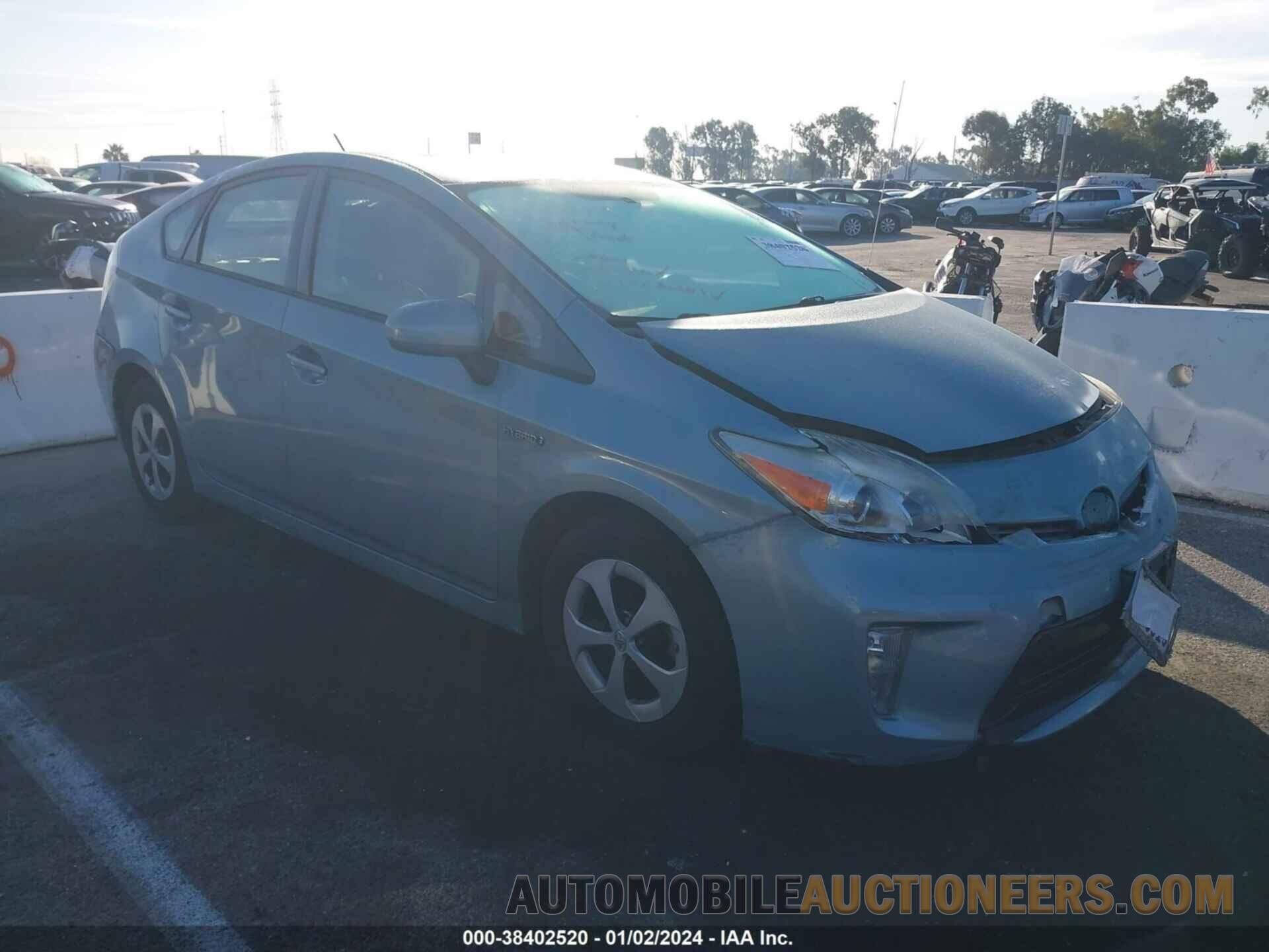 JTDKN3DU0F1976601 TOYOTA PRIUS 2015