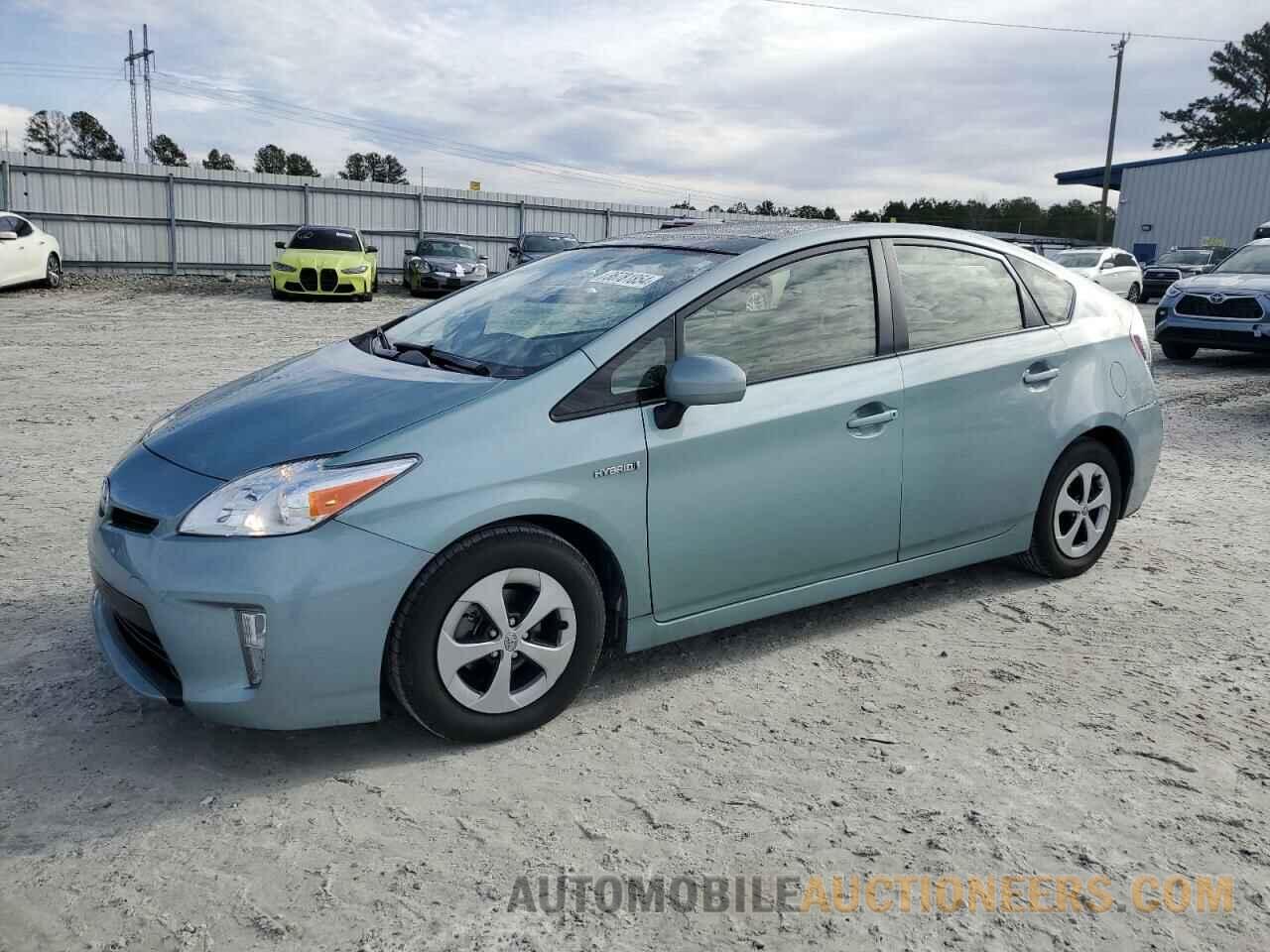 JTDKN3DU0F1978607 TOYOTA PRIUS 2015