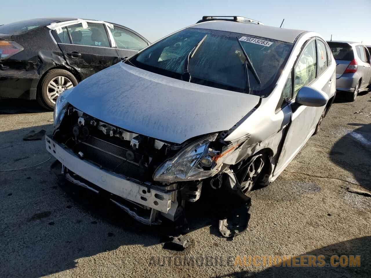 JTDKN3DU0F1982558 TOYOTA PRIUS 2015