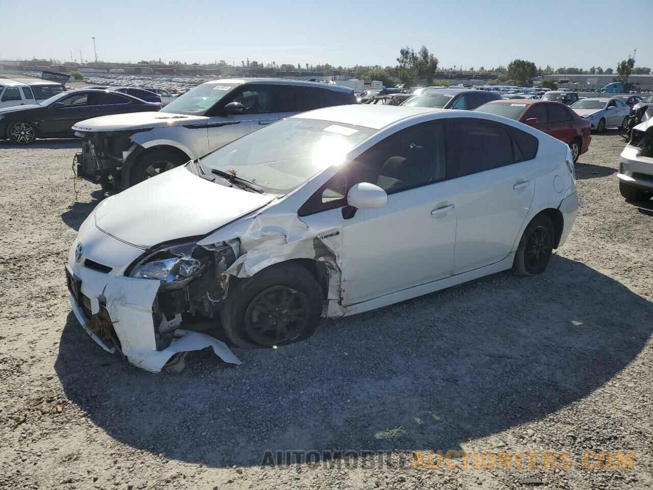 JTDKN3DU0F2001896 TOYOTA PRIUS 2015