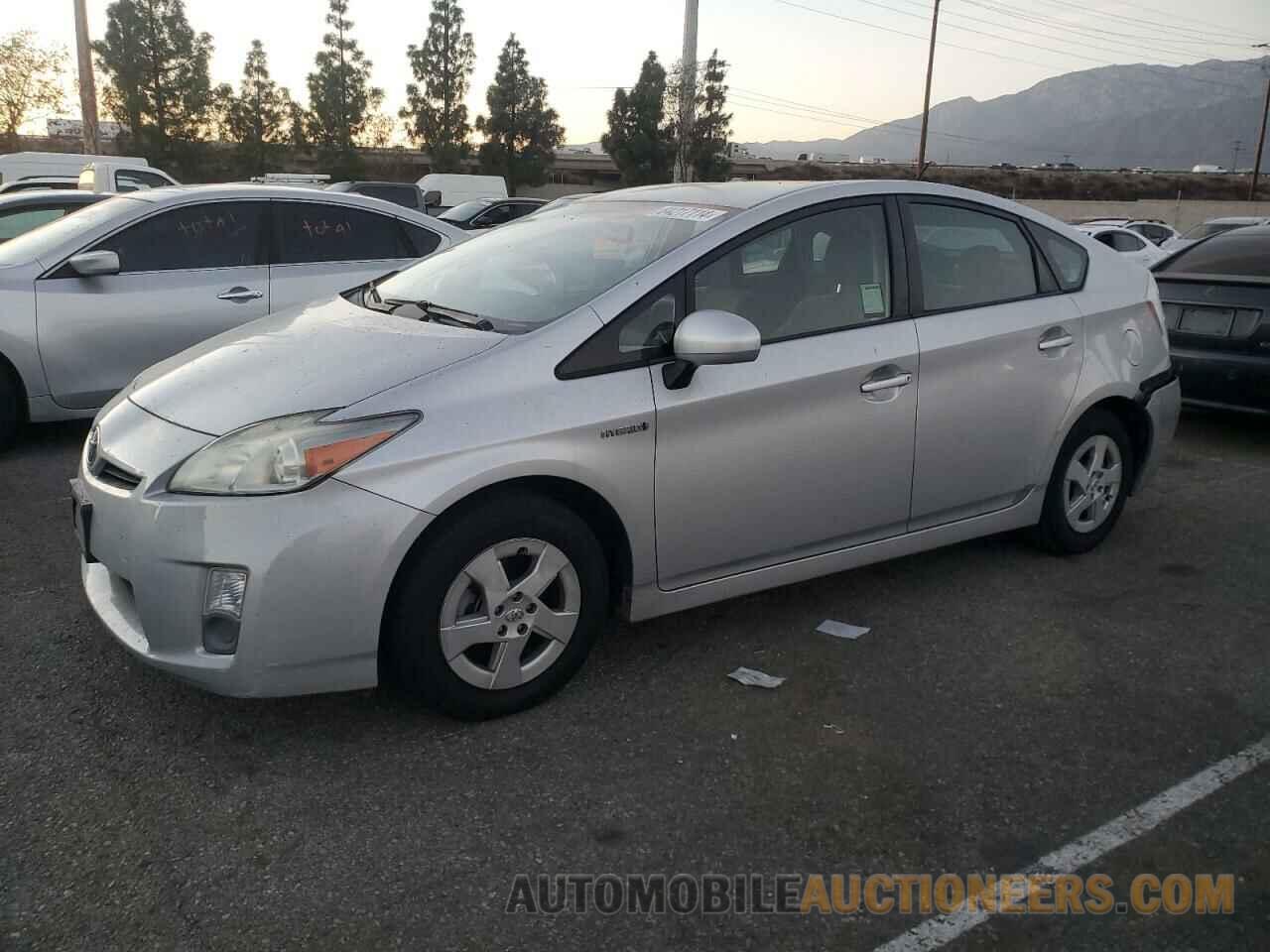 JTDKN3DU1B0272813 TOYOTA PRIUS 2011