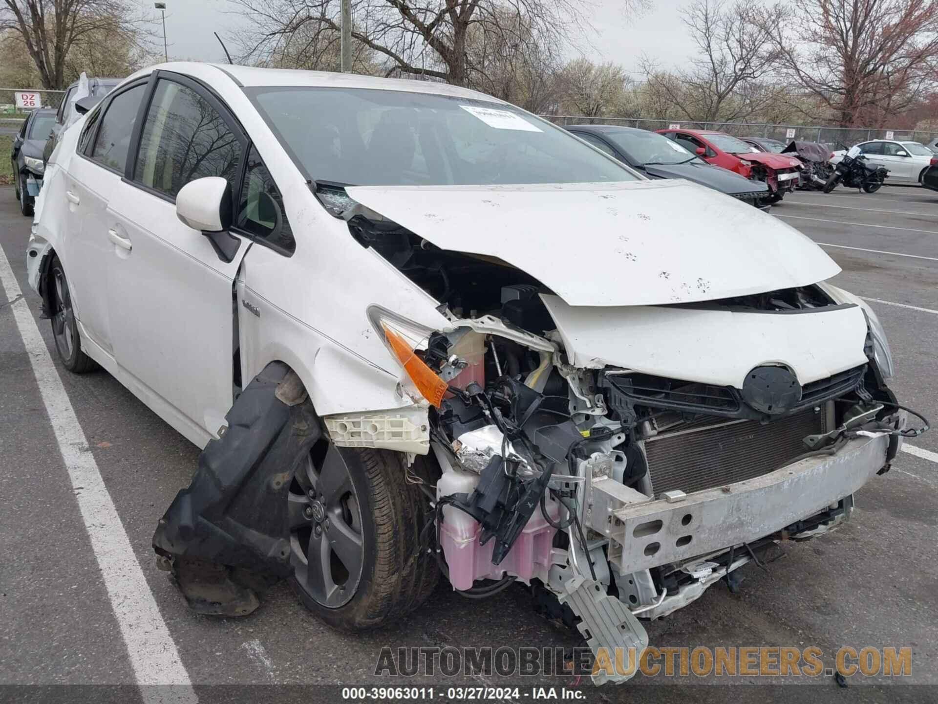 JTDKN3DU1F0399793 TOYOTA PRIUS 2015