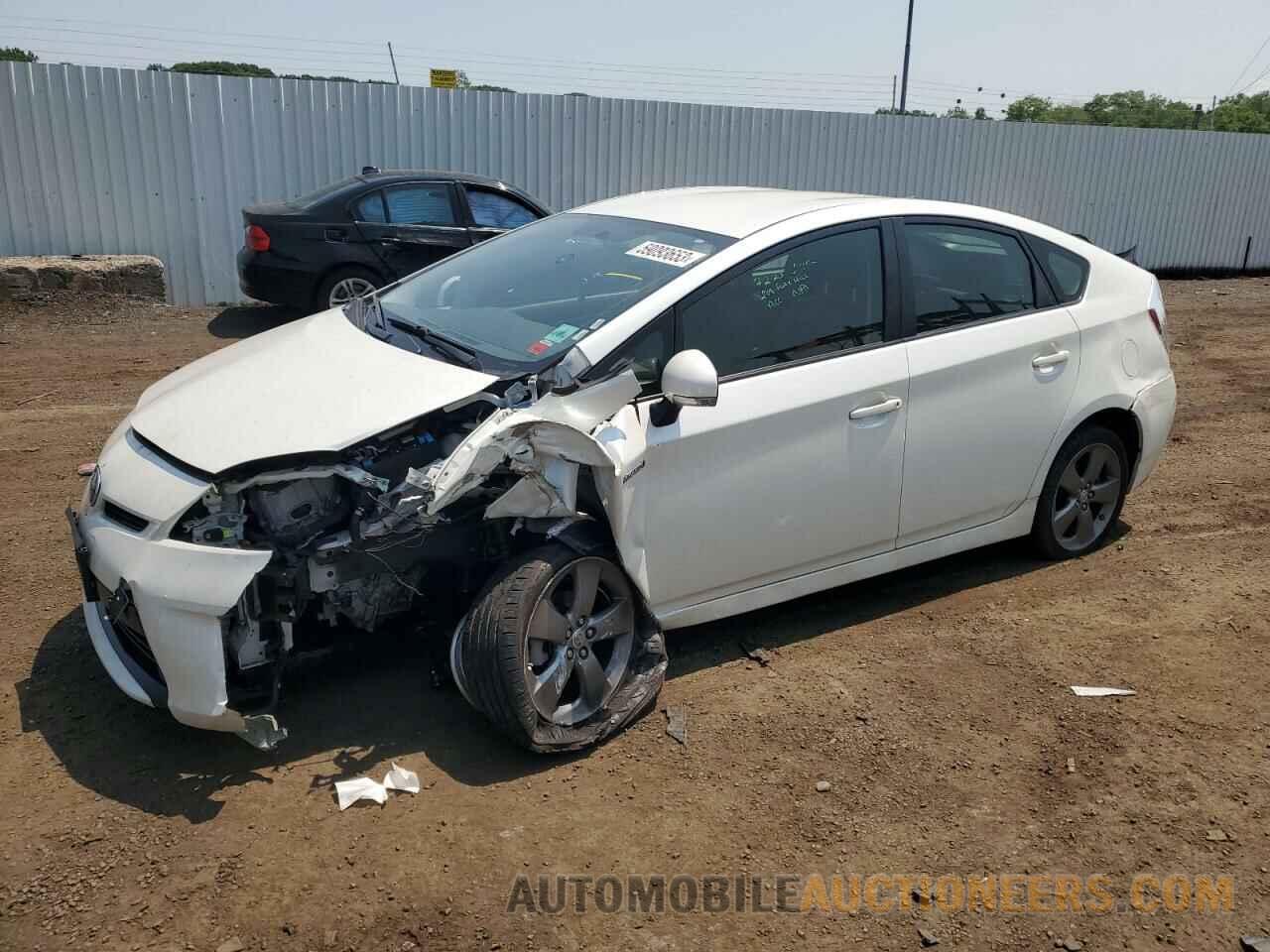 JTDKN3DU1F0402627 TOYOTA PRIUS 2015