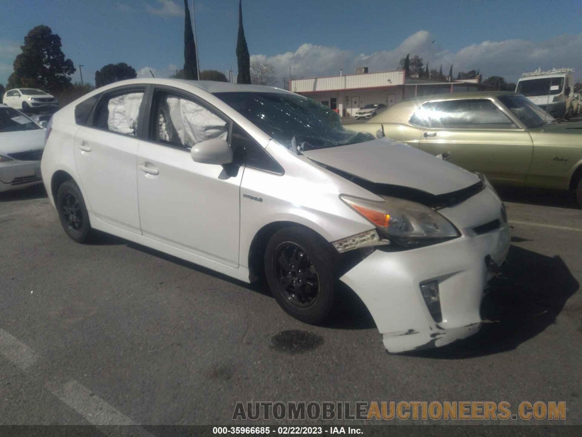 JTDKN3DU1F0404426 TOYOTA PRIUS 2015