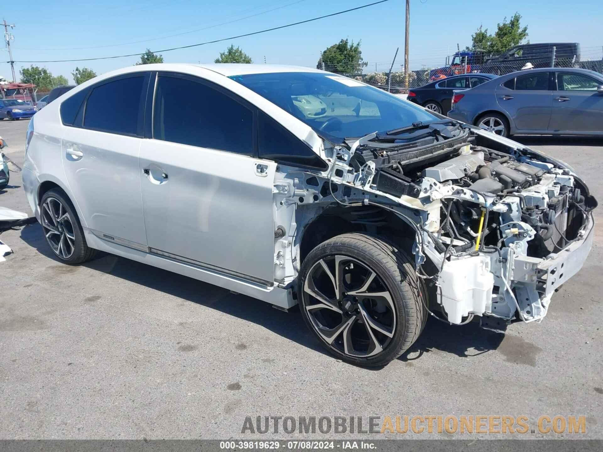 JTDKN3DU1F0407147 TOYOTA PRIUS 2015