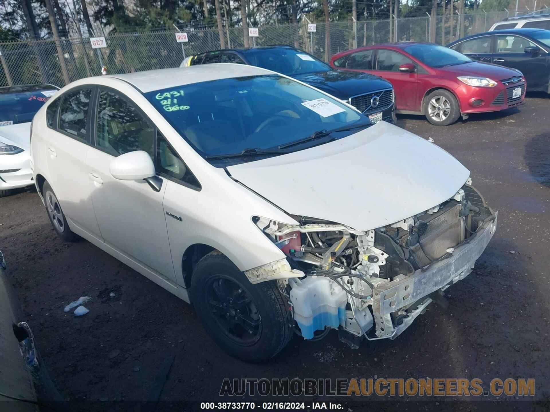 JTDKN3DU1F0426555 TOYOTA PRIUS 2015