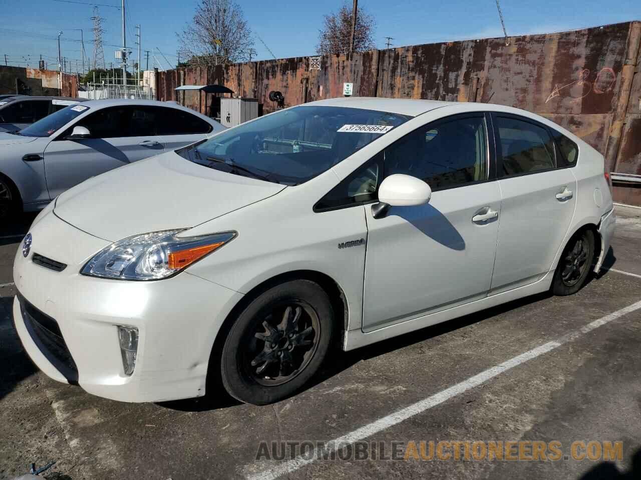 JTDKN3DU1F0431660 TOYOTA PRIUS 2015