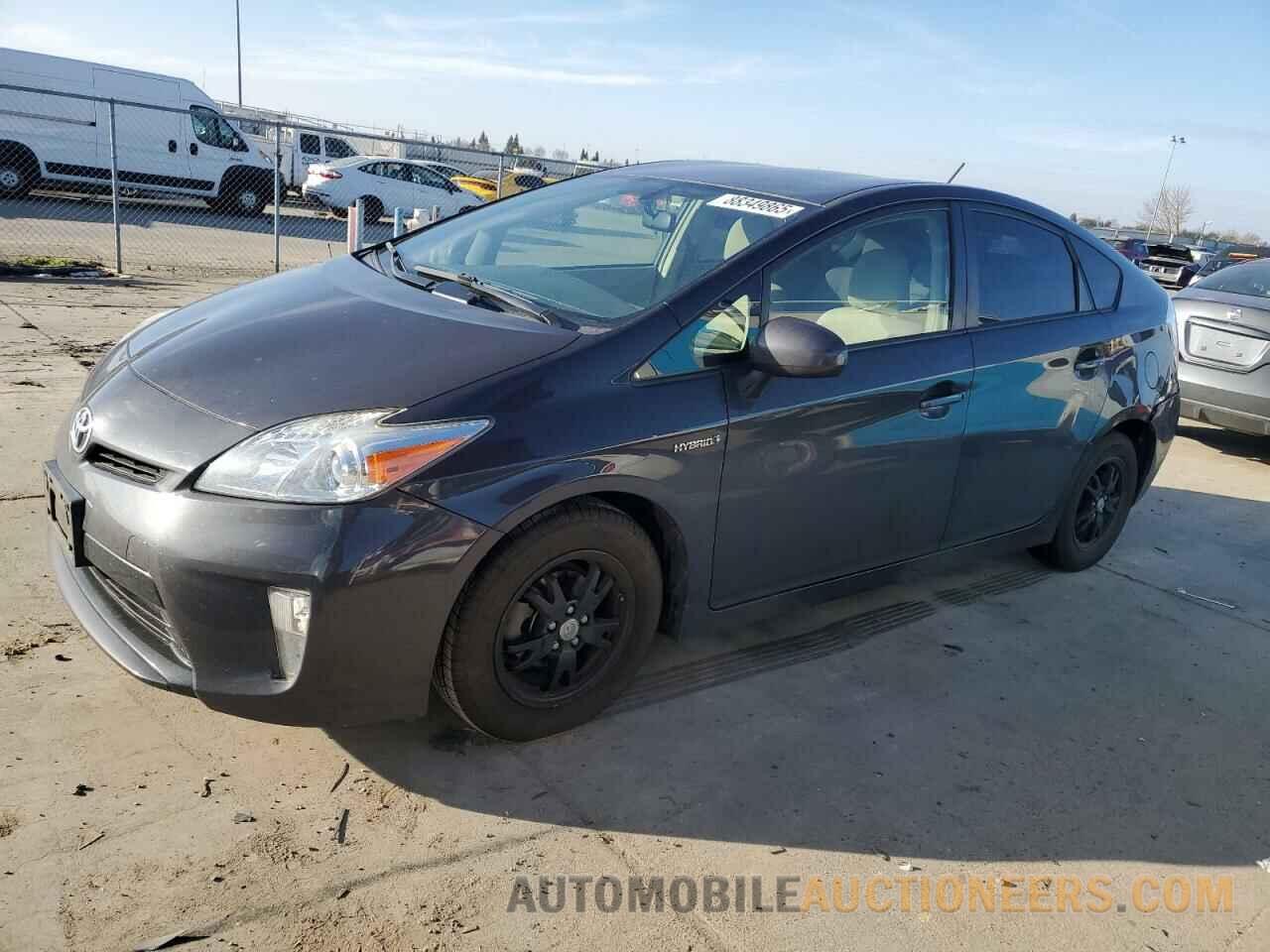 JTDKN3DU1F0431979 TOYOTA PRIUS 2015