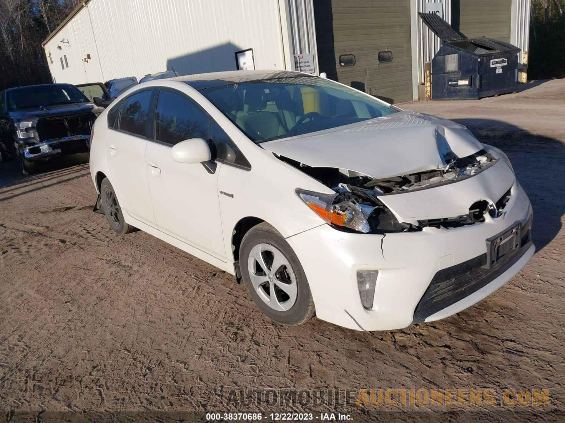 JTDKN3DU1F0438575 TOYOTA PRIUS 2015