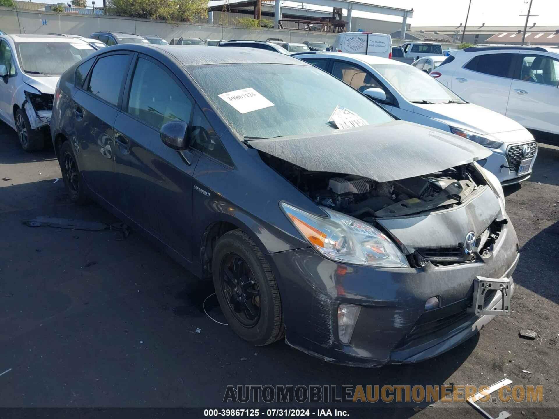 JTDKN3DU1F0452458 TOYOTA PRIUS 2015