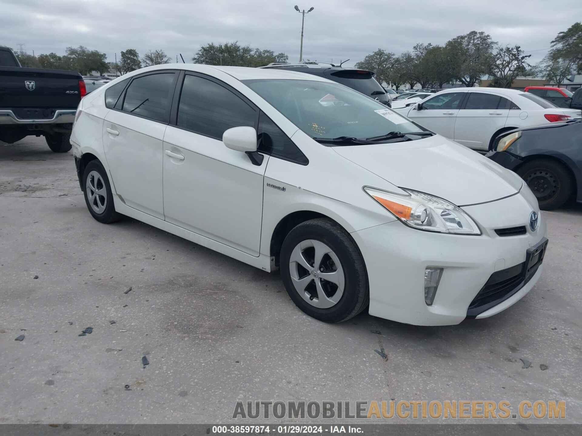 JTDKN3DU1F0461774 TOYOTA PRIUS 2015