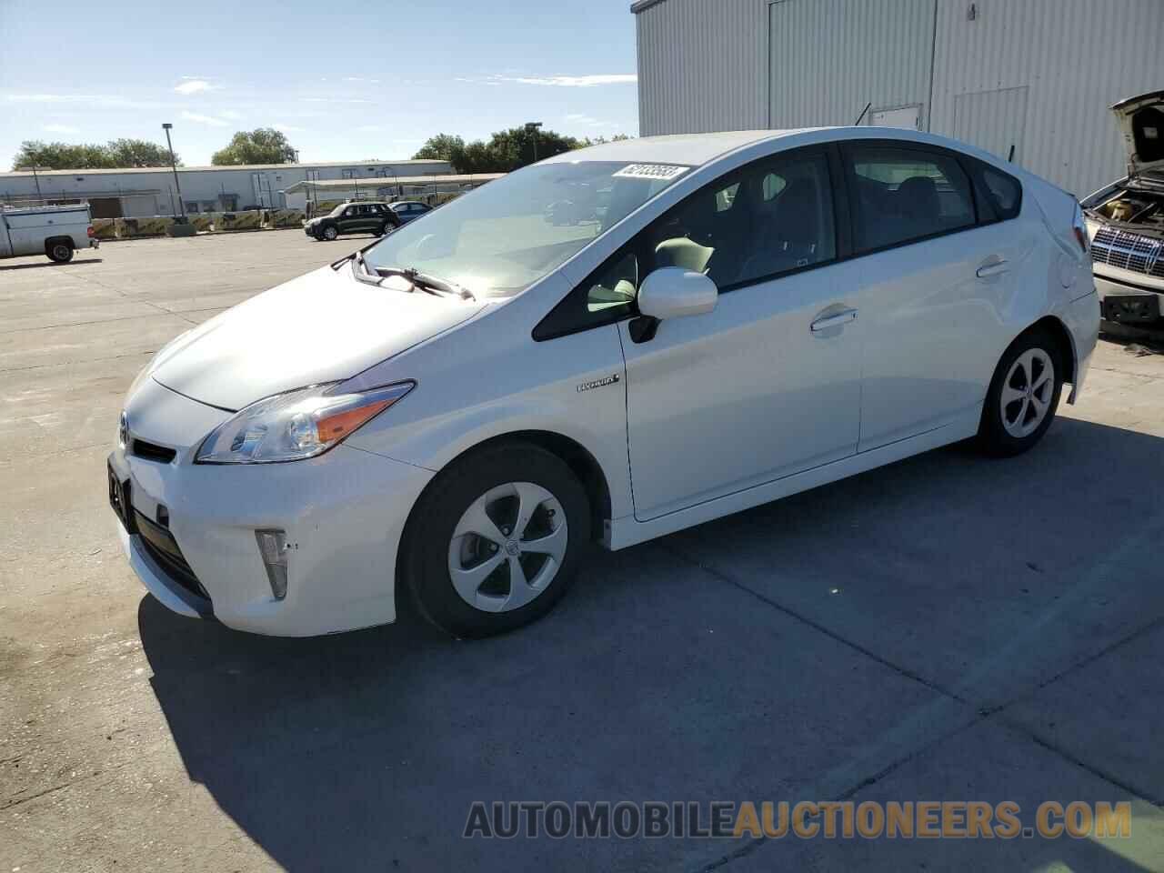 JTDKN3DU1F0483645 TOYOTA PRIUS 2015