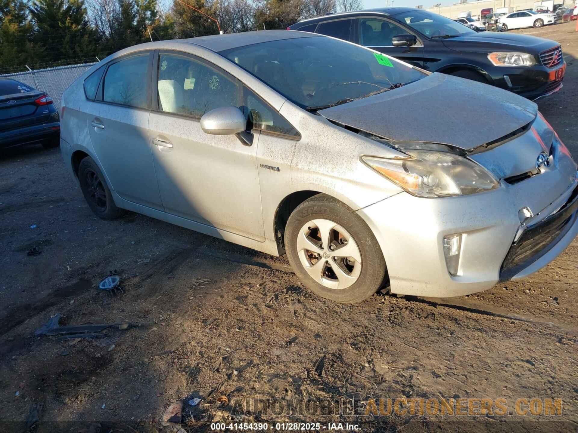 JTDKN3DU1F1876815 TOYOTA PRIUS 2015