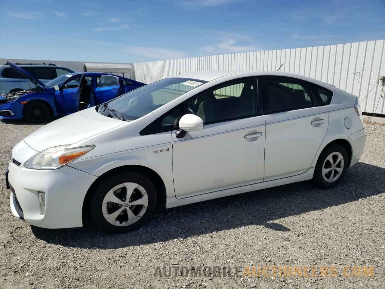 JTDKN3DU1F1882419 TOYOTA PRIUS 2015