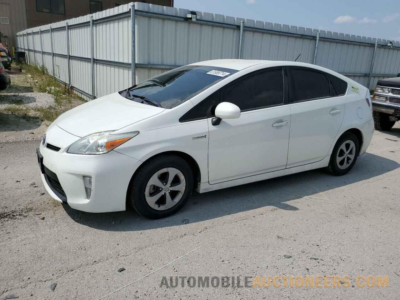 JTDKN3DU1F1901423 TOYOTA PRIUS 2015