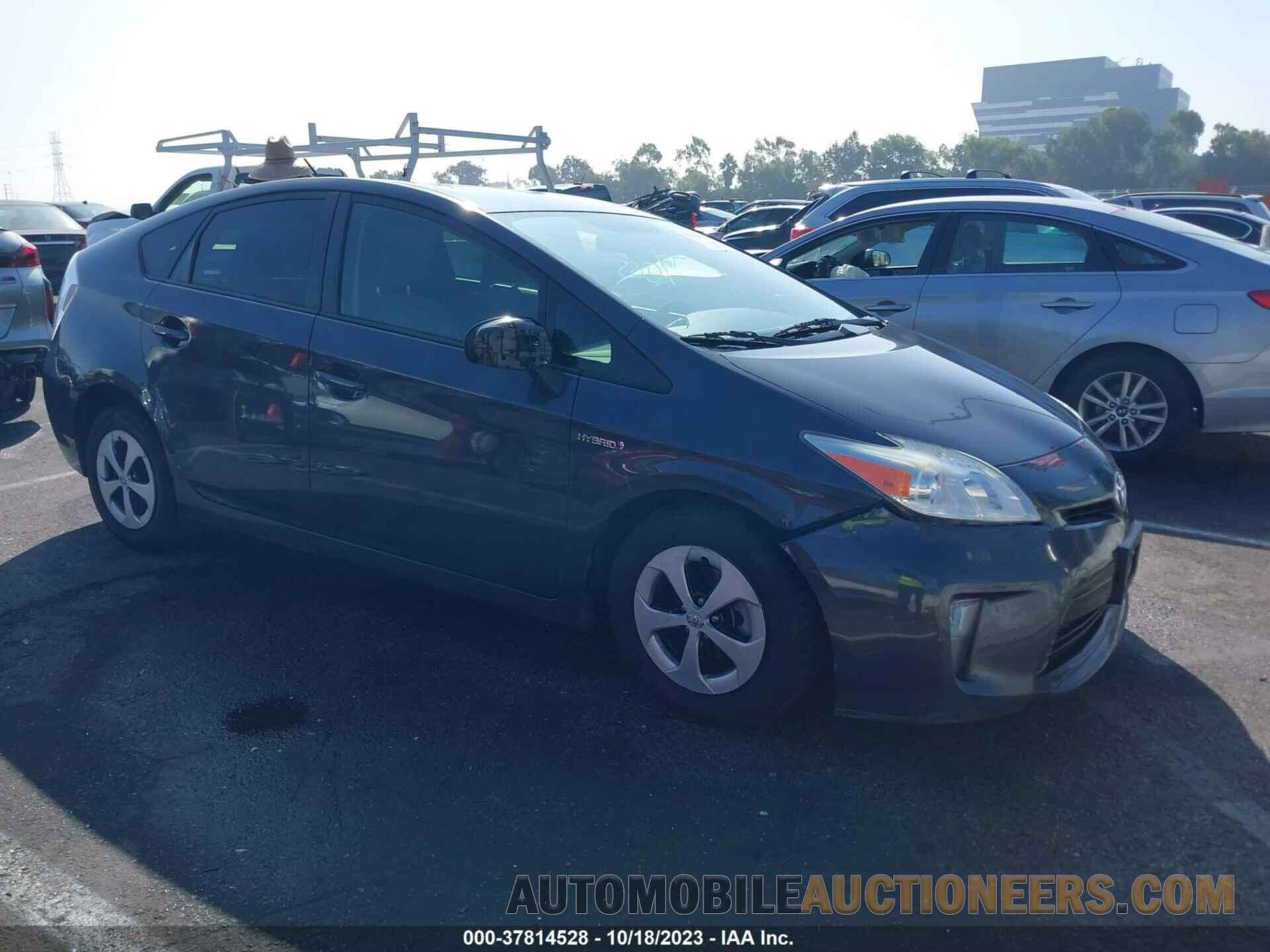 JTDKN3DU1F1913586 TOYOTA PRIUS 2015