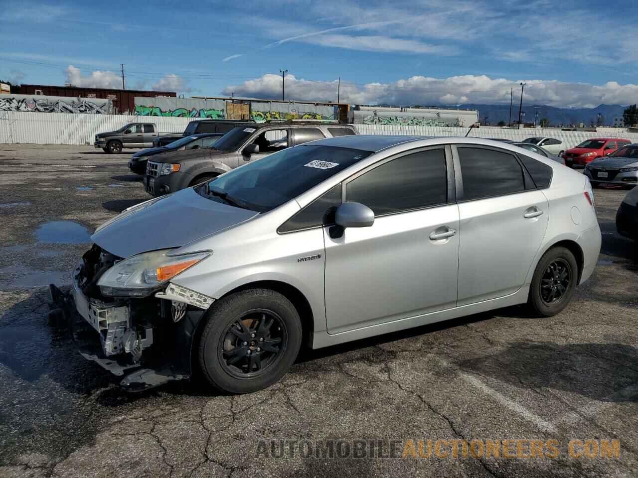 JTDKN3DU1F1915614 TOYOTA PRIUS 2015