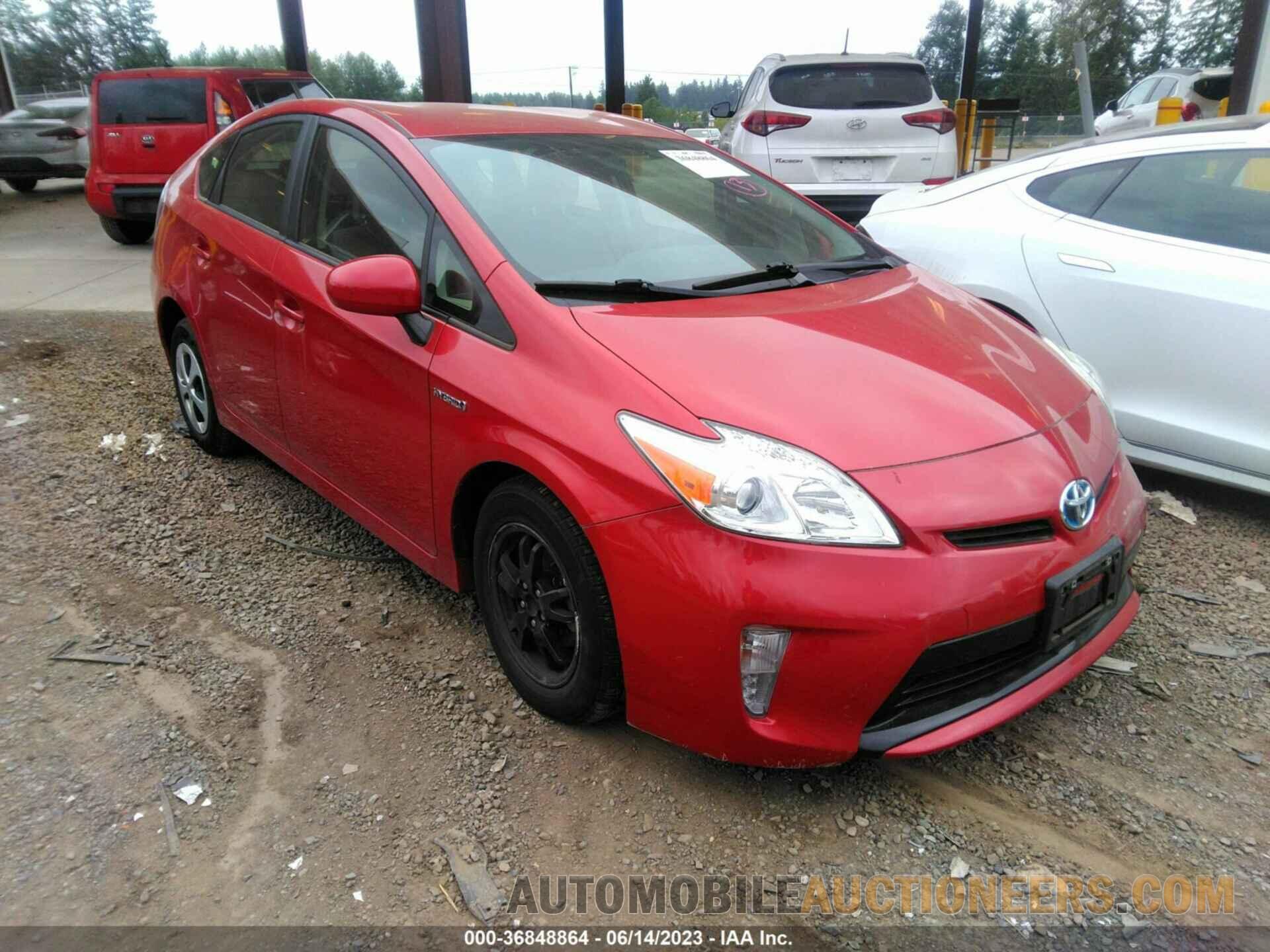 JTDKN3DU1F1923163 TOYOTA PRIUS 2015