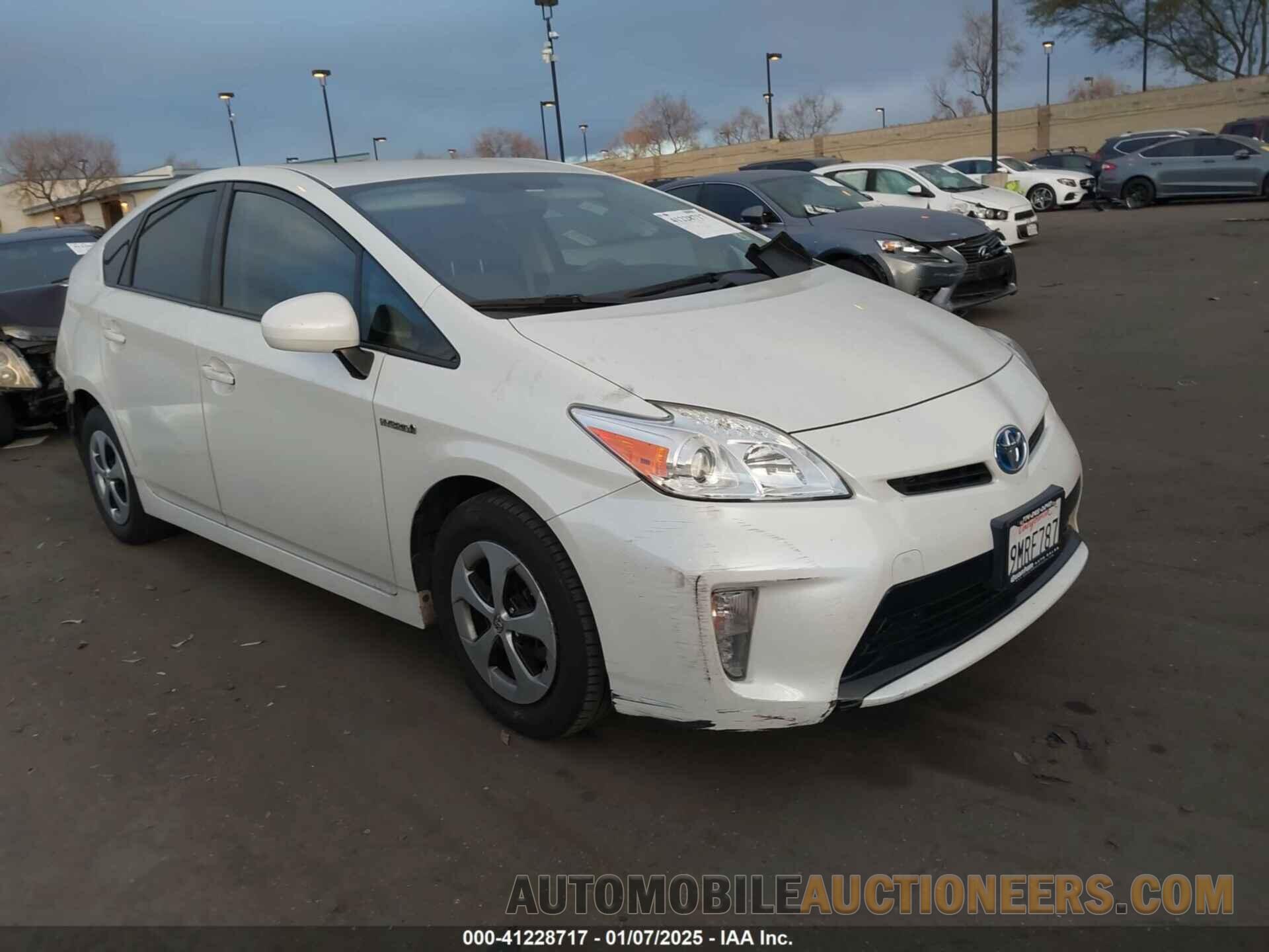 JTDKN3DU1F1924846 TOYOTA PRIUS 2015