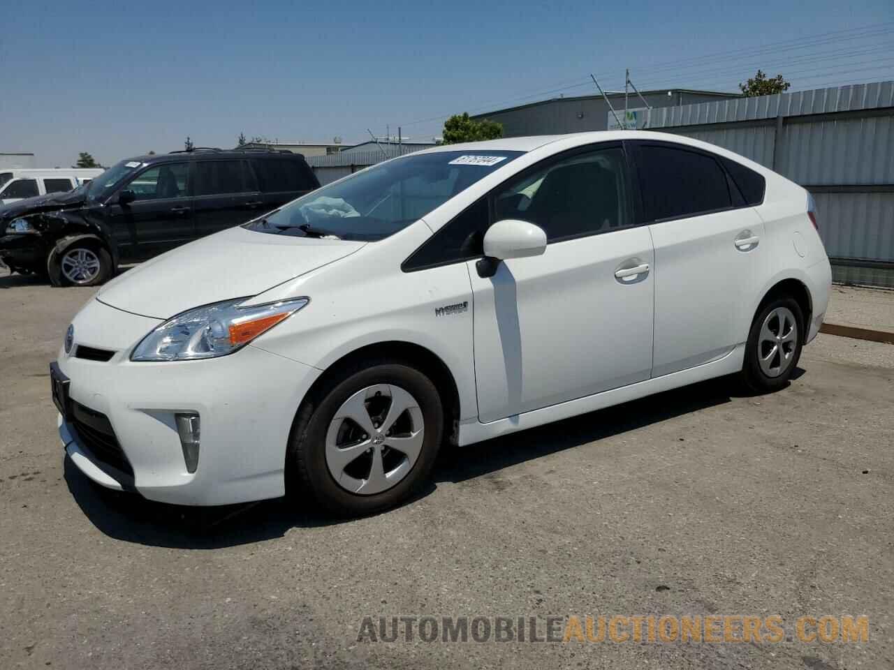 JTDKN3DU1F1926807 TOYOTA PRIUS 2015