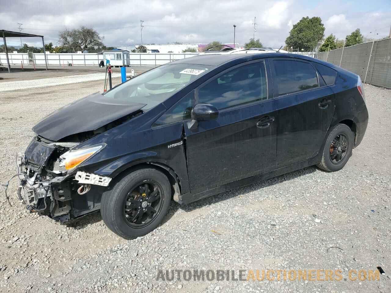 JTDKN3DU1F1946152 TOYOTA PRIUS 2015