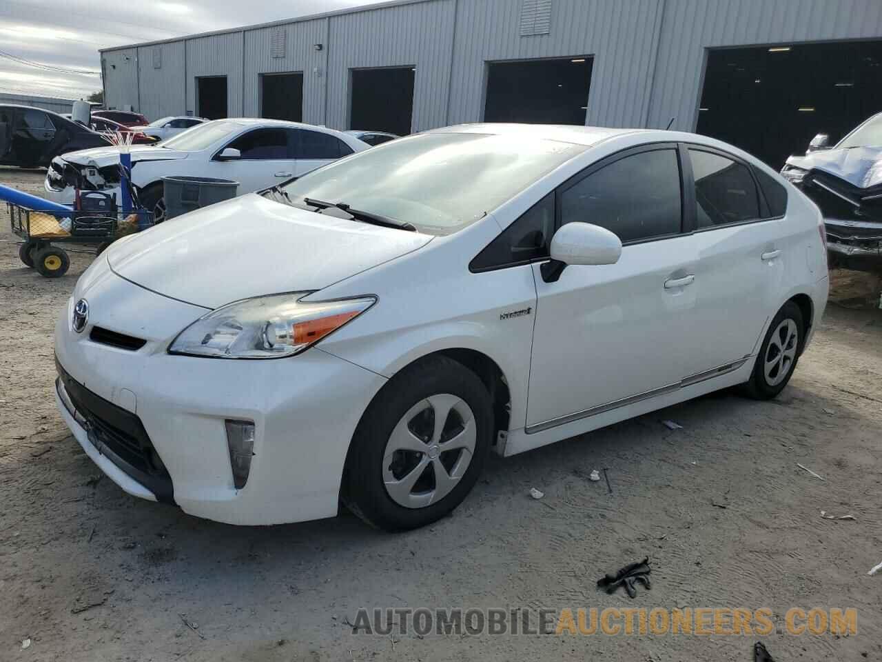 JTDKN3DU1F1964943 TOYOTA PRIUS 2015