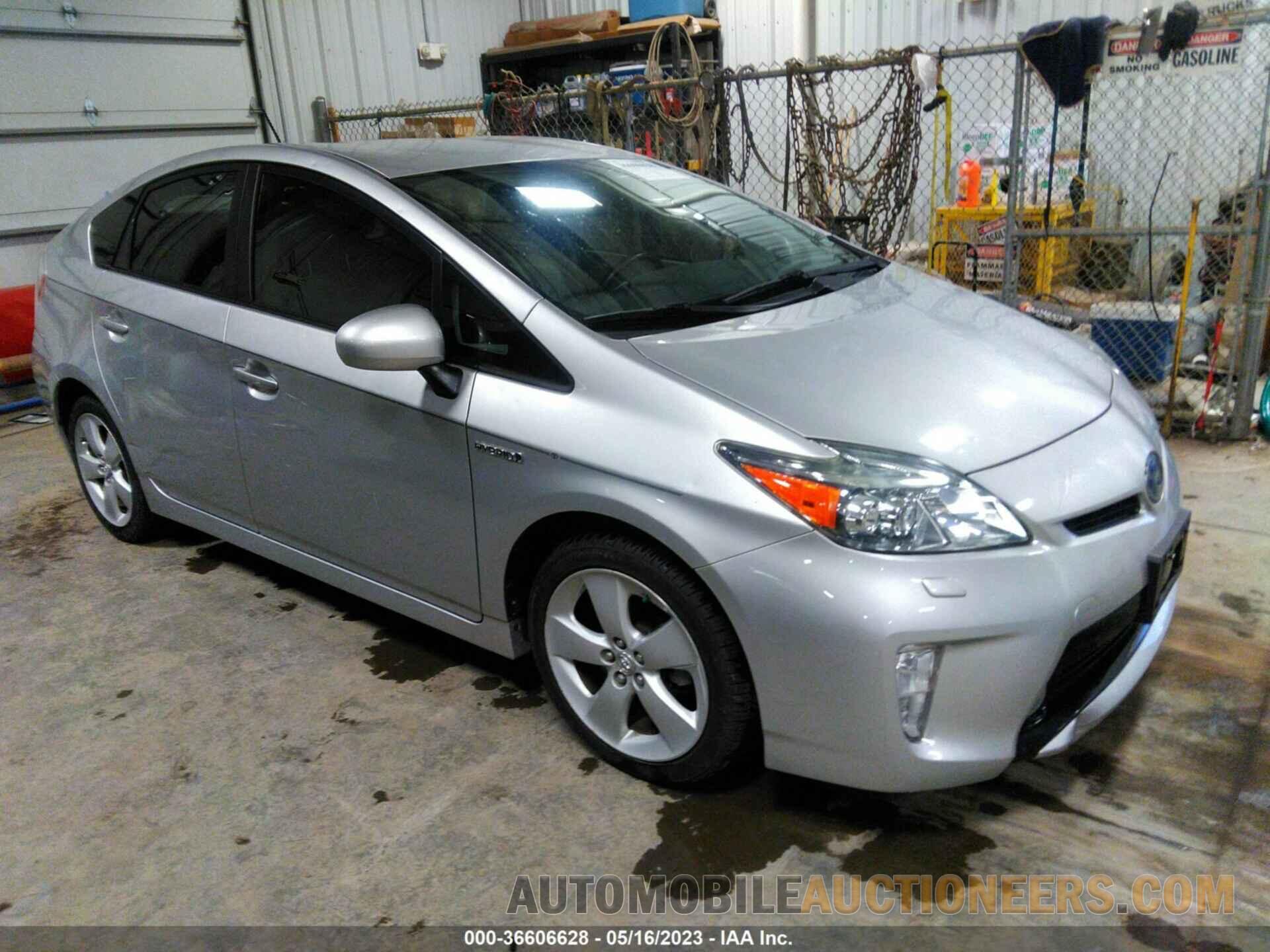 JTDKN3DU1F1995559 TOYOTA PRIUS 2015