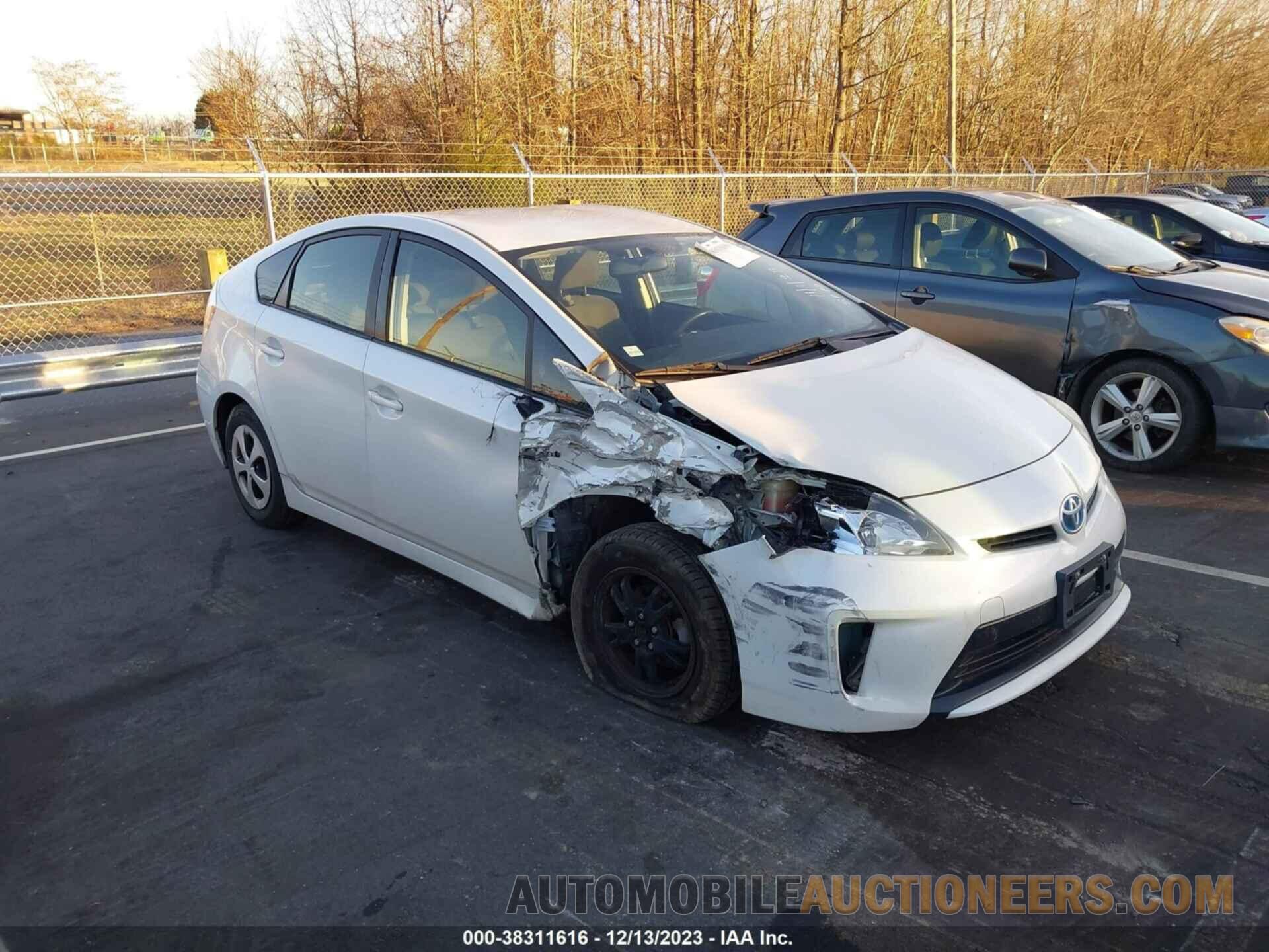 JTDKN3DU1F2001499 TOYOTA PRIUS 2015