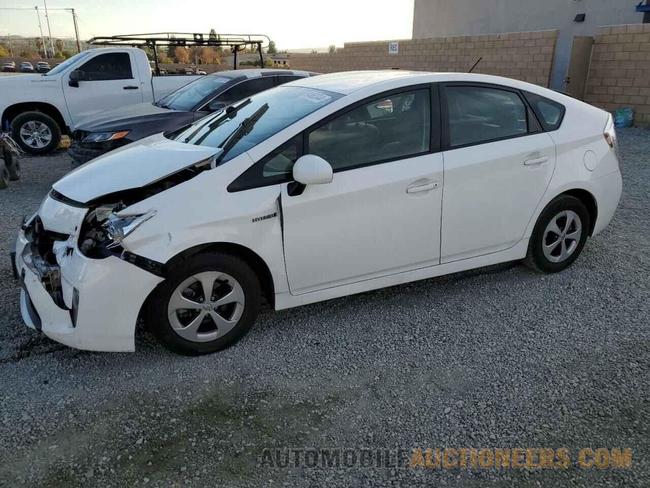 JTDKN3DU2D1667757 TOYOTA PRIUS 2013