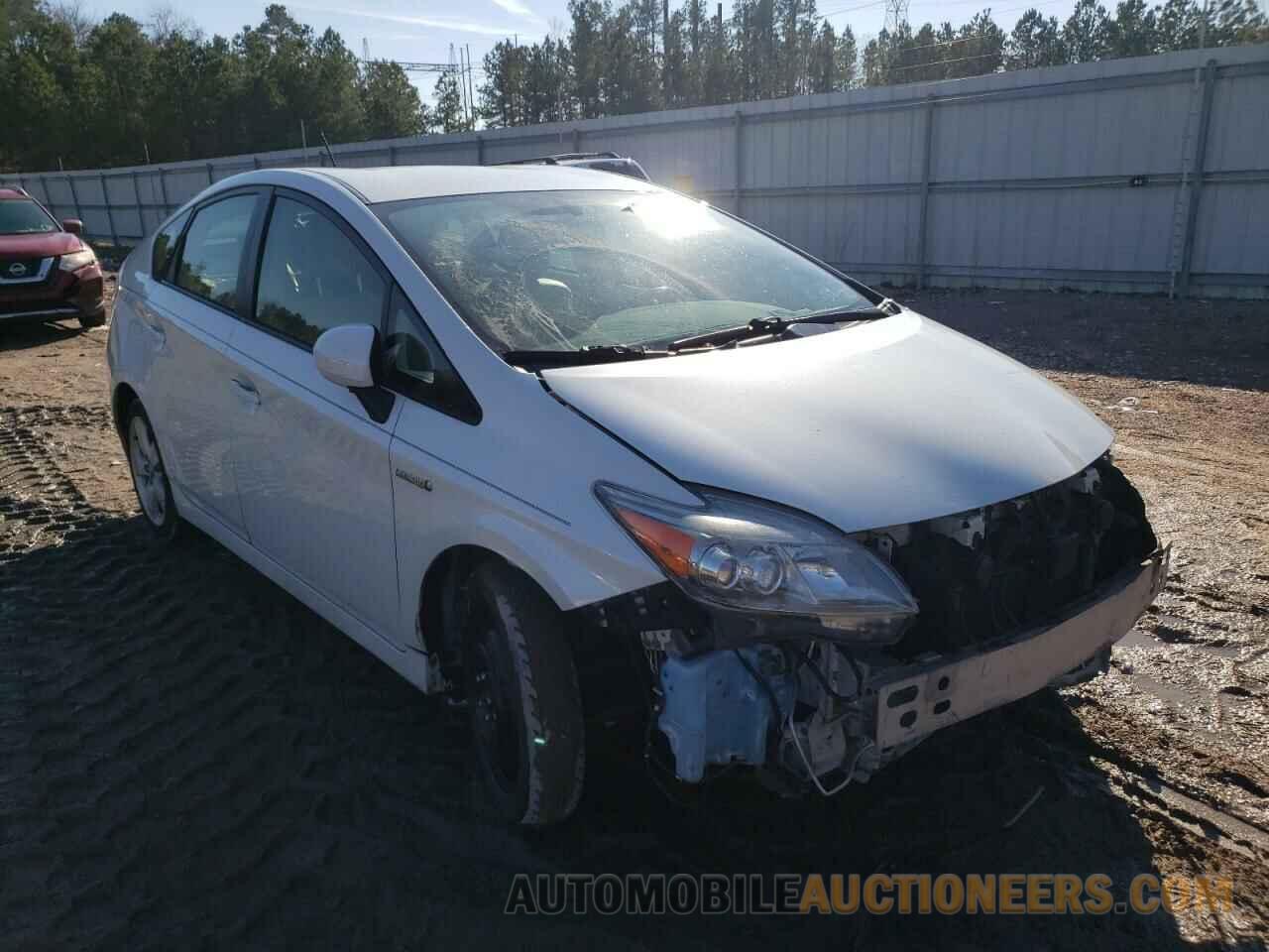 JTDKN3DU2E1786569 TOYOTA PRIUS 2014