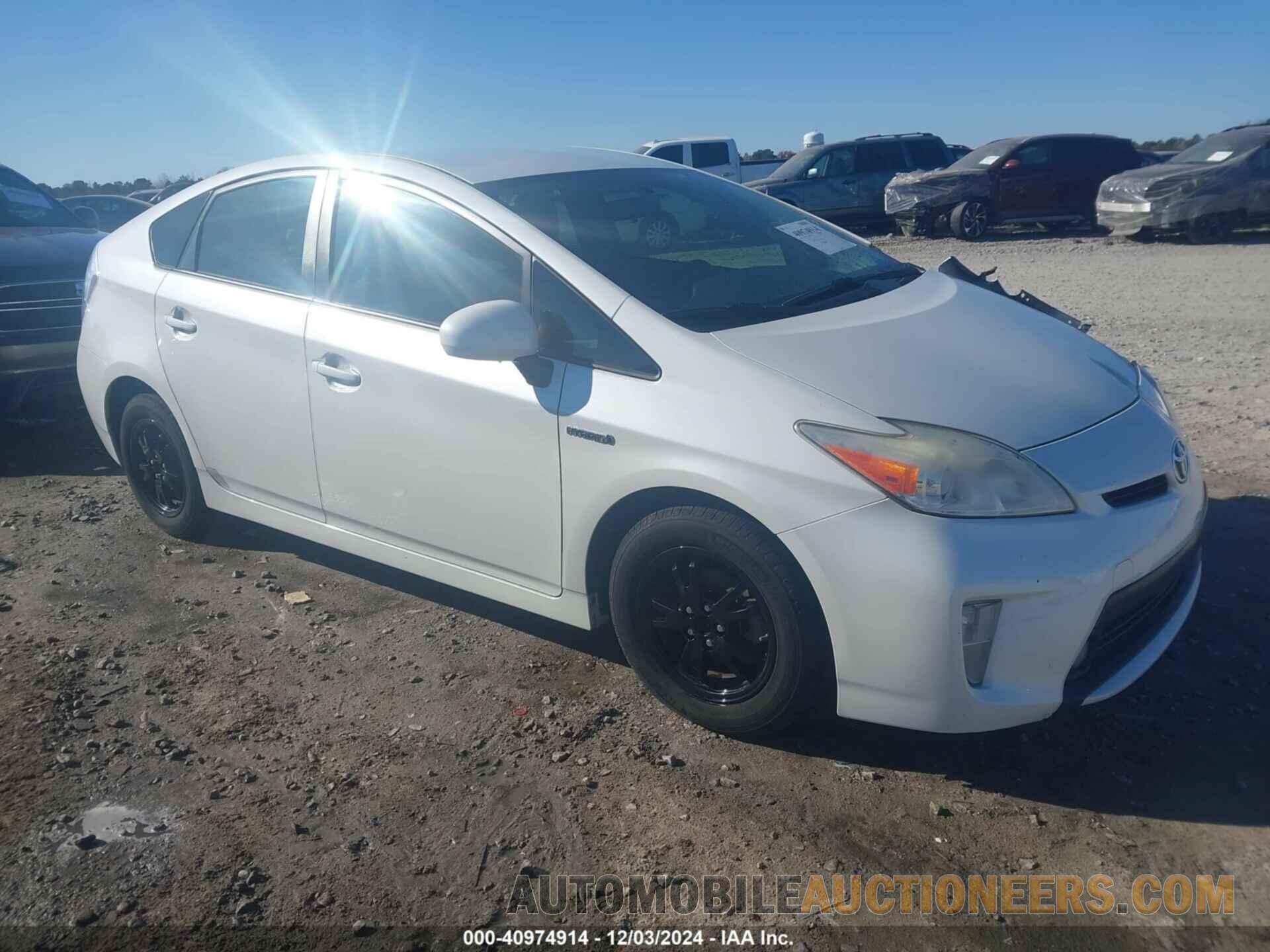 JTDKN3DU2E1808635 TOYOTA PRIUS 2014