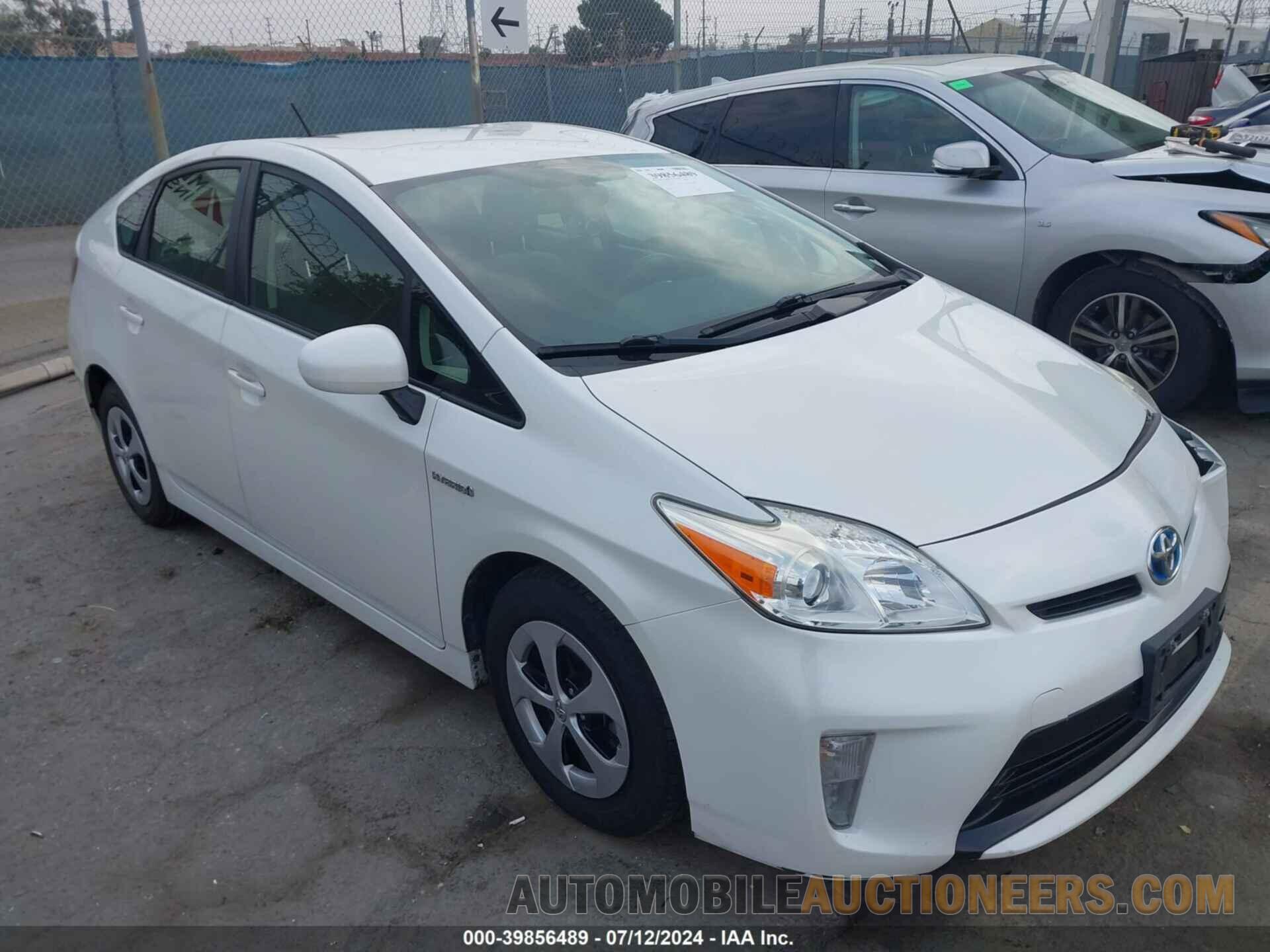 JTDKN3DU2F1873731 TOYOTA PRIUS 2015