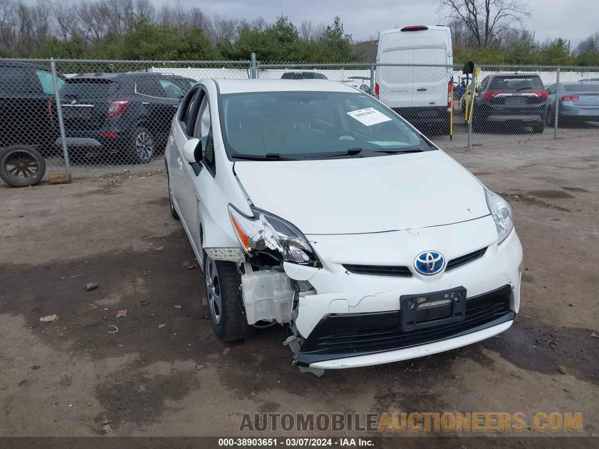 JTDKN3DU2F1912995 TOYOTA PRIUS 2015