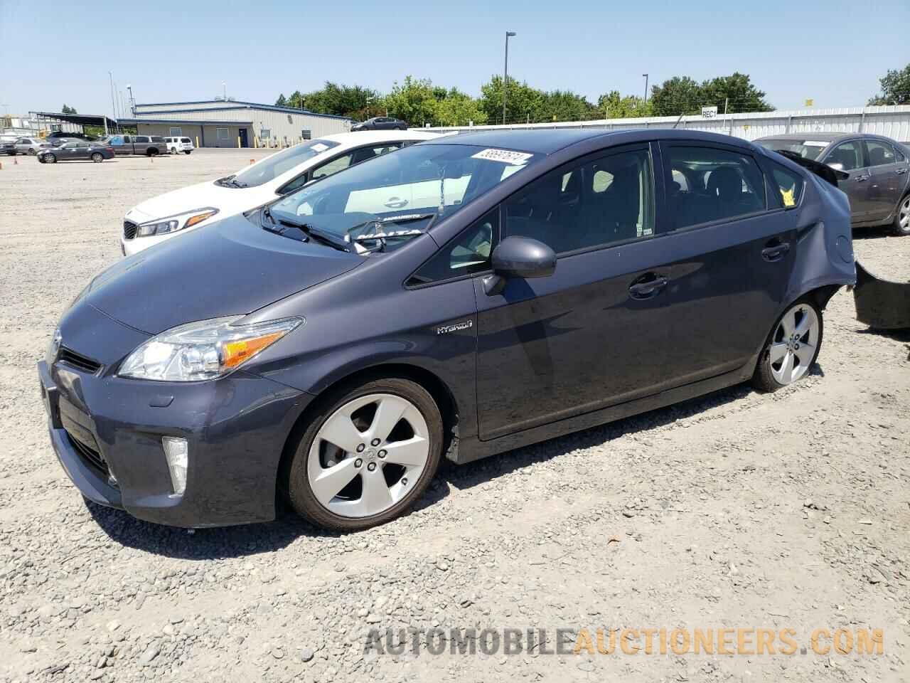 JTDKN3DU2F1944121 TOYOTA PRIUS 2015