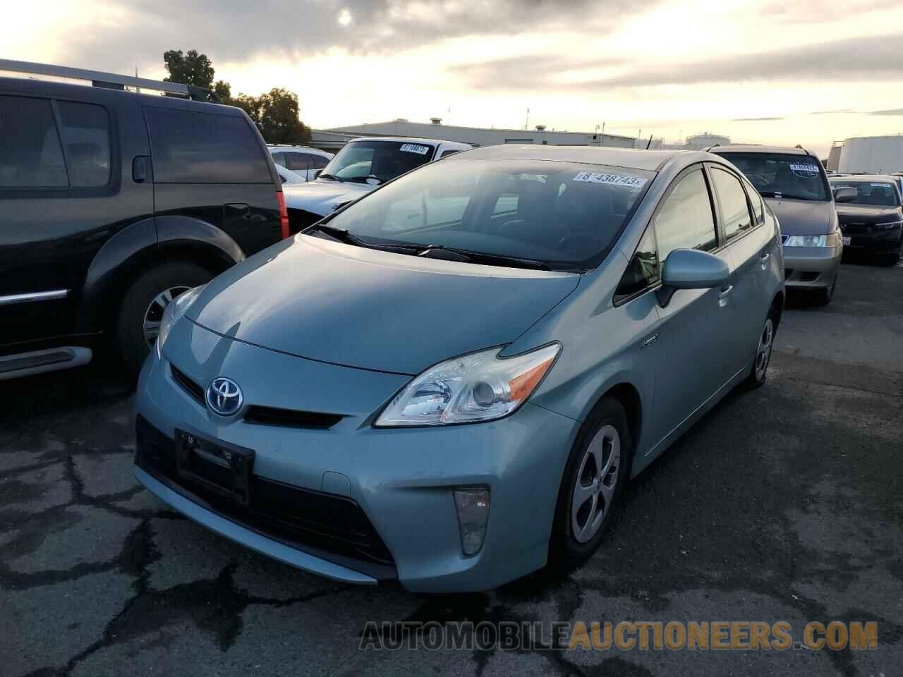 JTDKN3DU2F1949755 TOYOTA PRIUS 2015