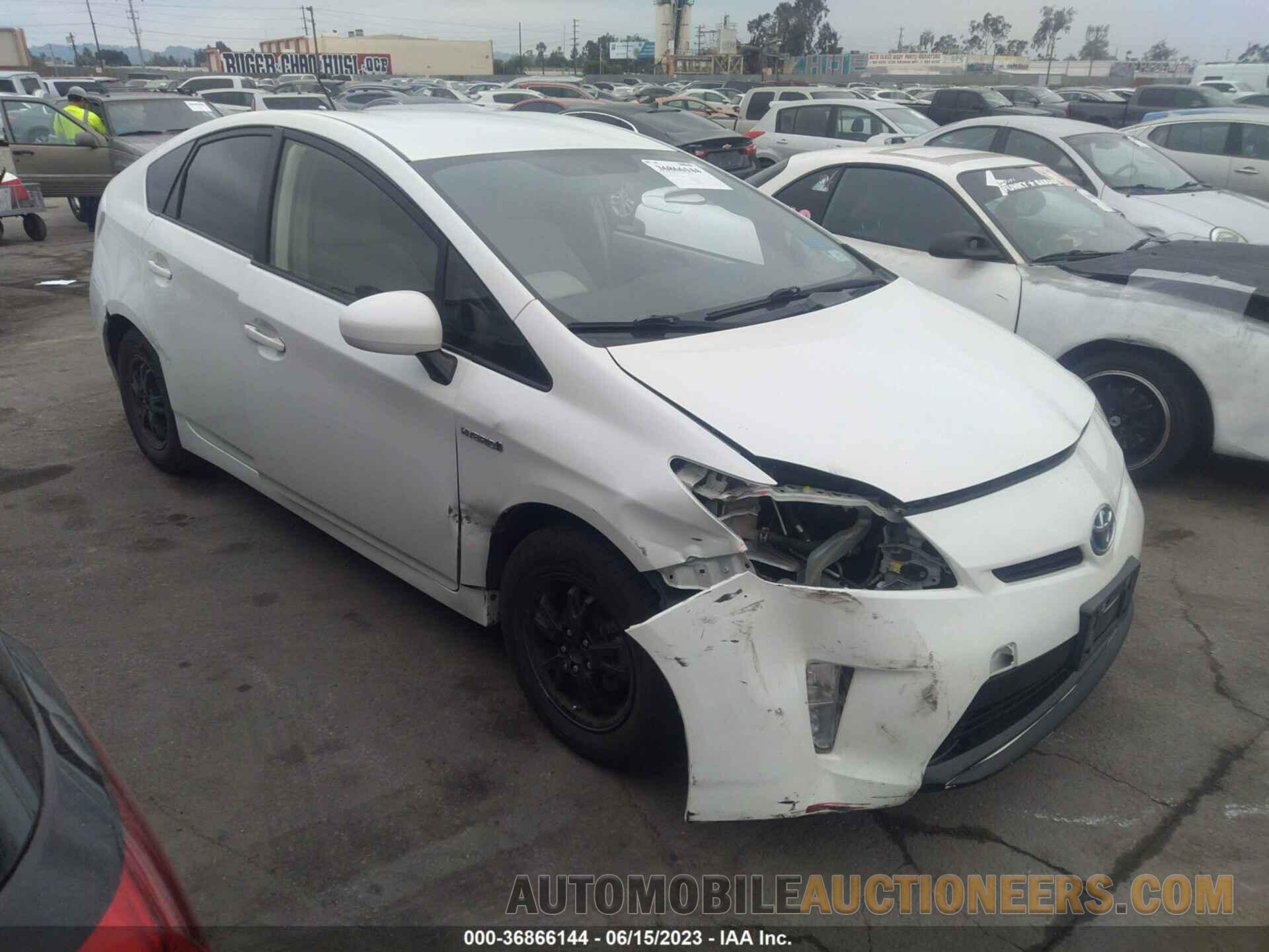 JTDKN3DU2F2003732 TOYOTA PRIUS 2015