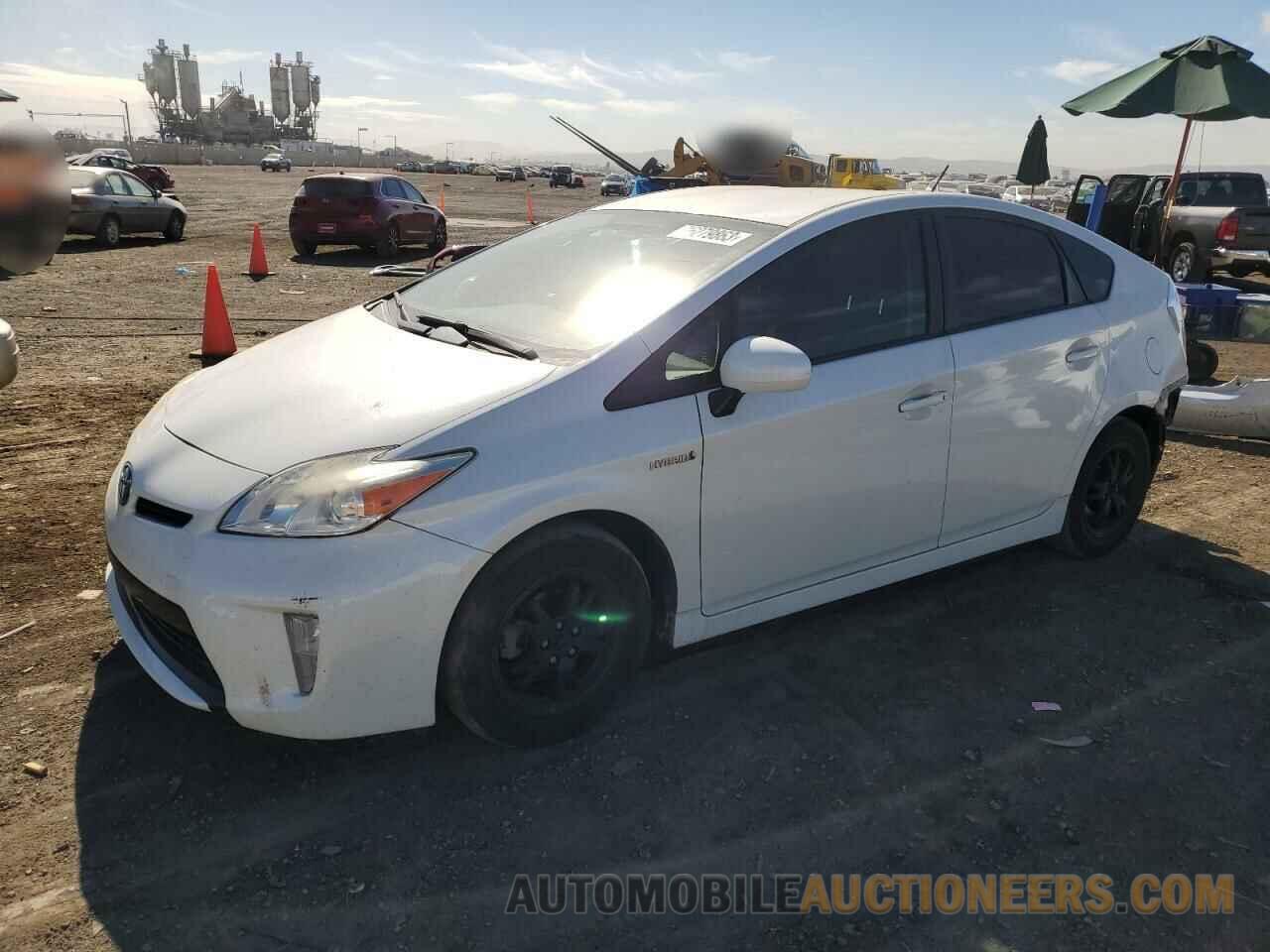 JTDKN3DU2F2004069 TOYOTA PRIUS 2015