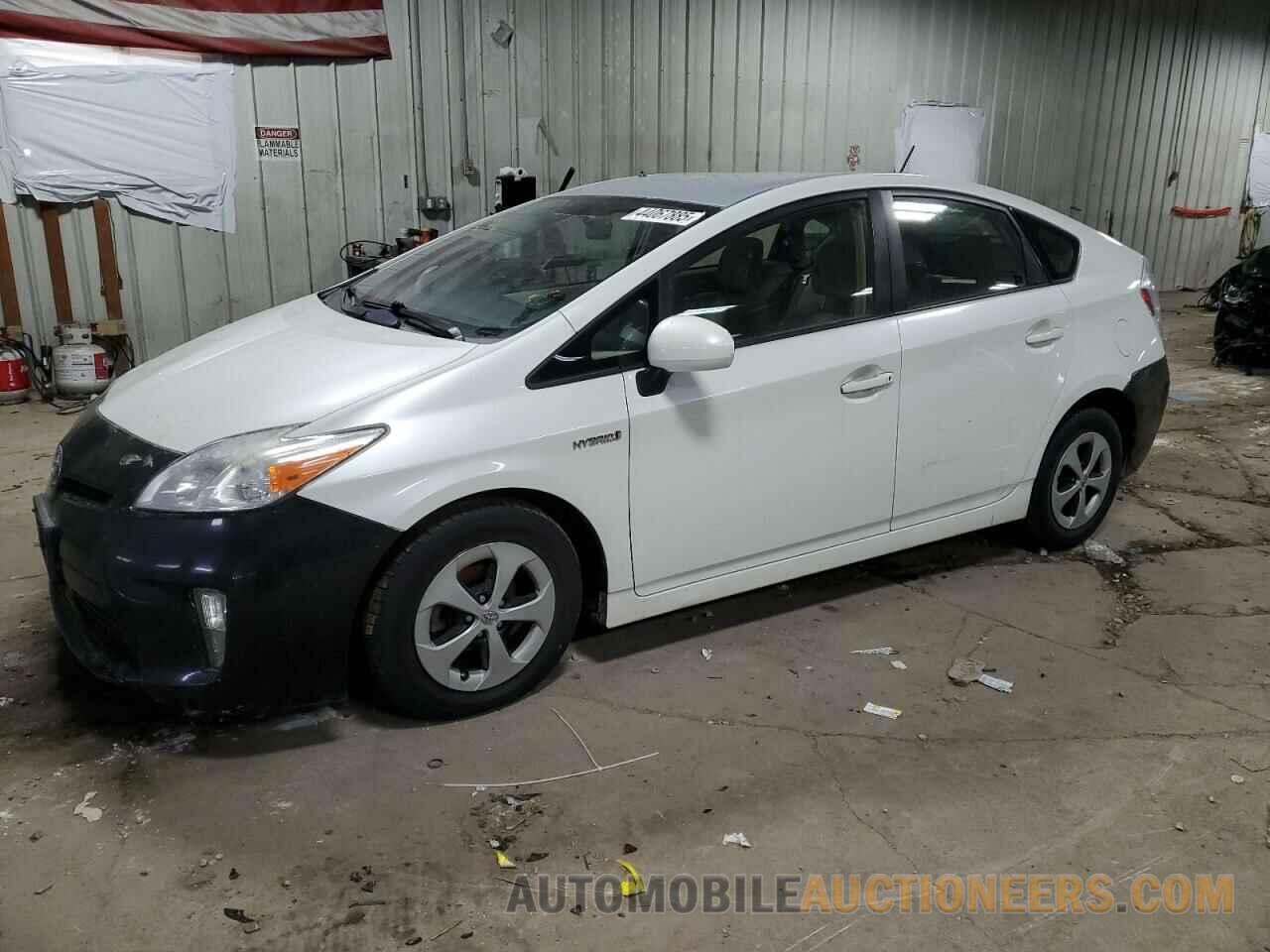 JTDKN3DU3E1752186 TOYOTA PRIUS 2014