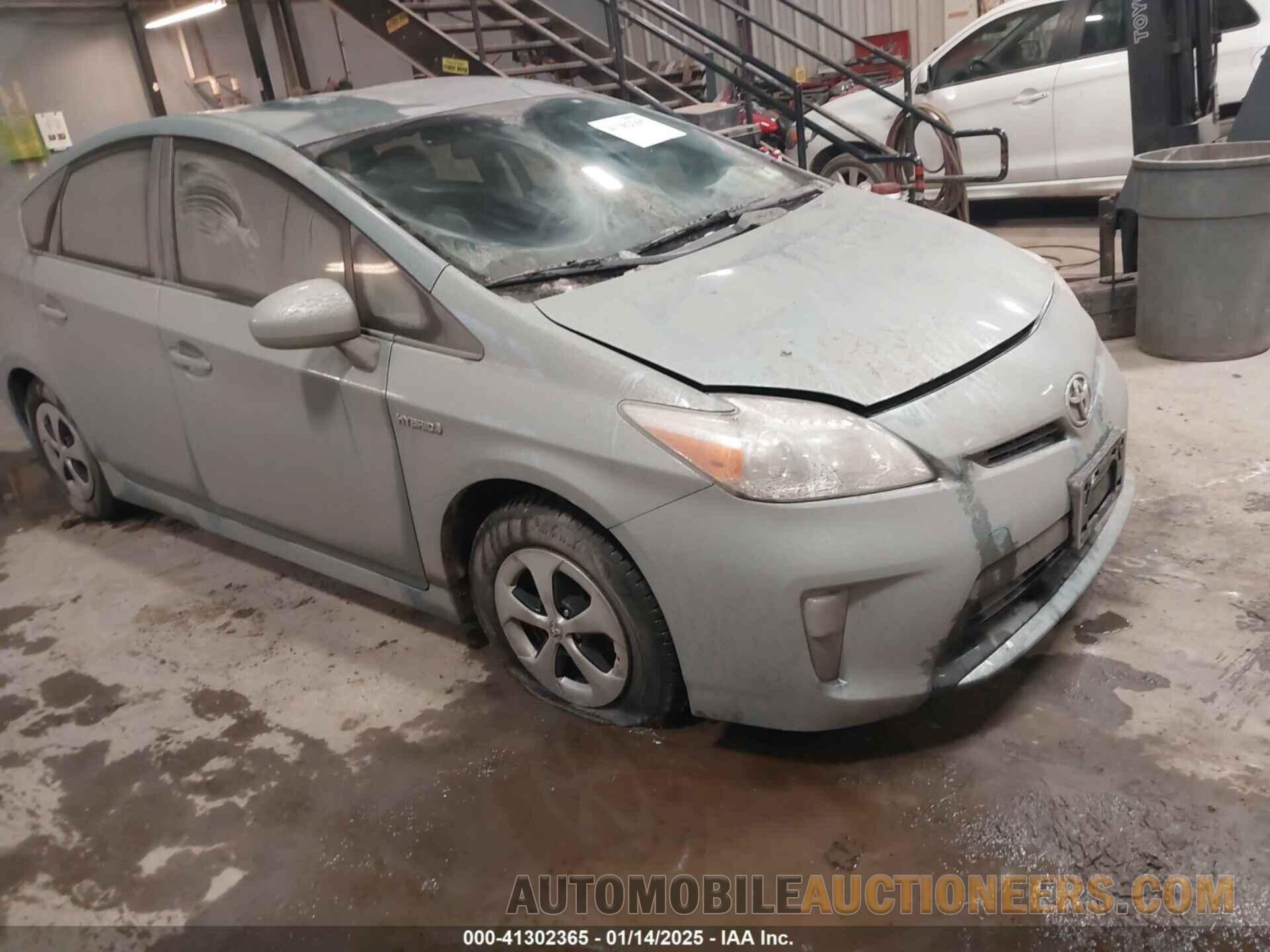 JTDKN3DU3E1847086 TOYOTA PRIUS 2014