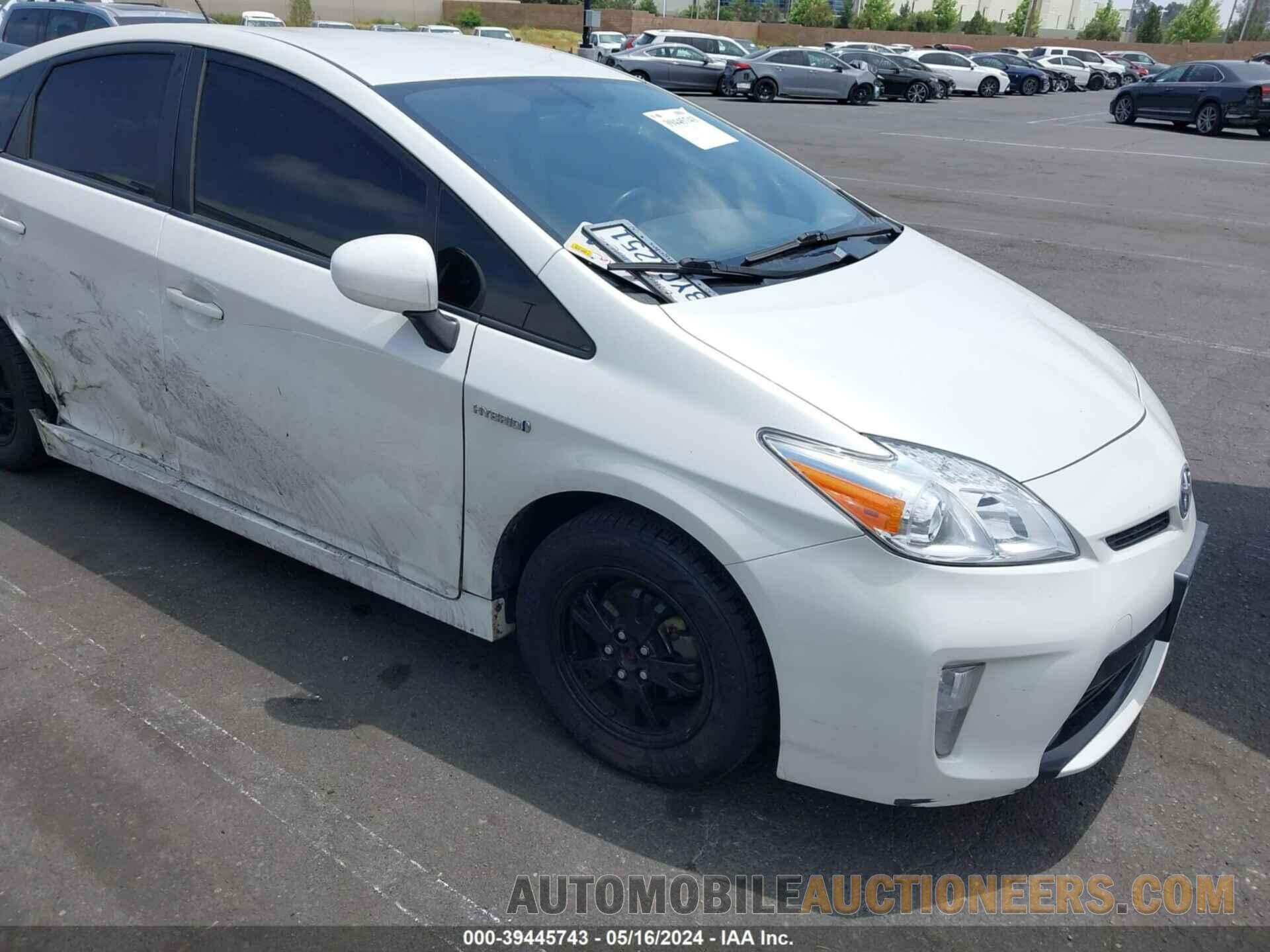 JTDKN3DU3F0427075 TOYOTA PRIUS 2015