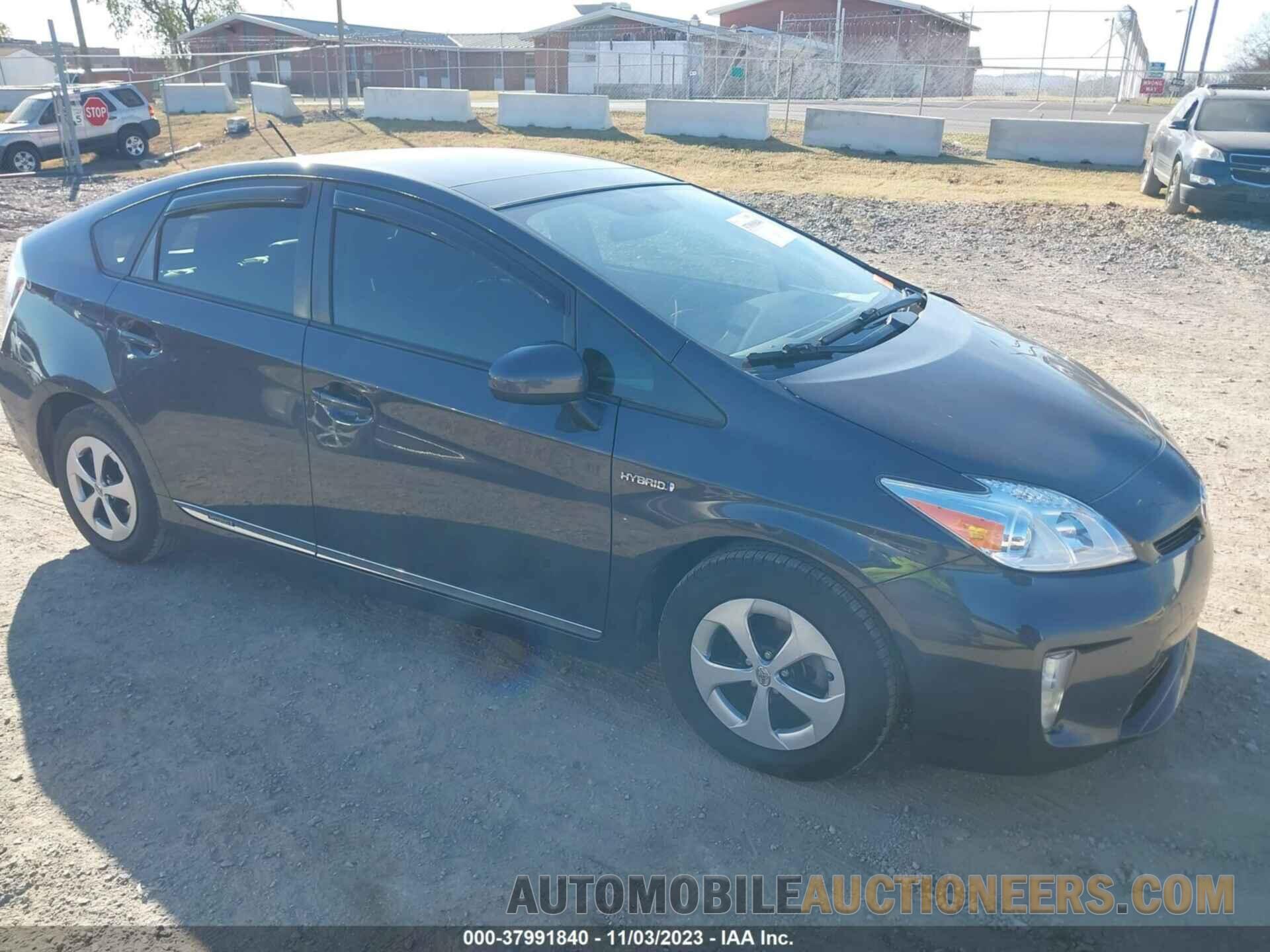 JTDKN3DU3F0466328 TOYOTA PRIUS 2015