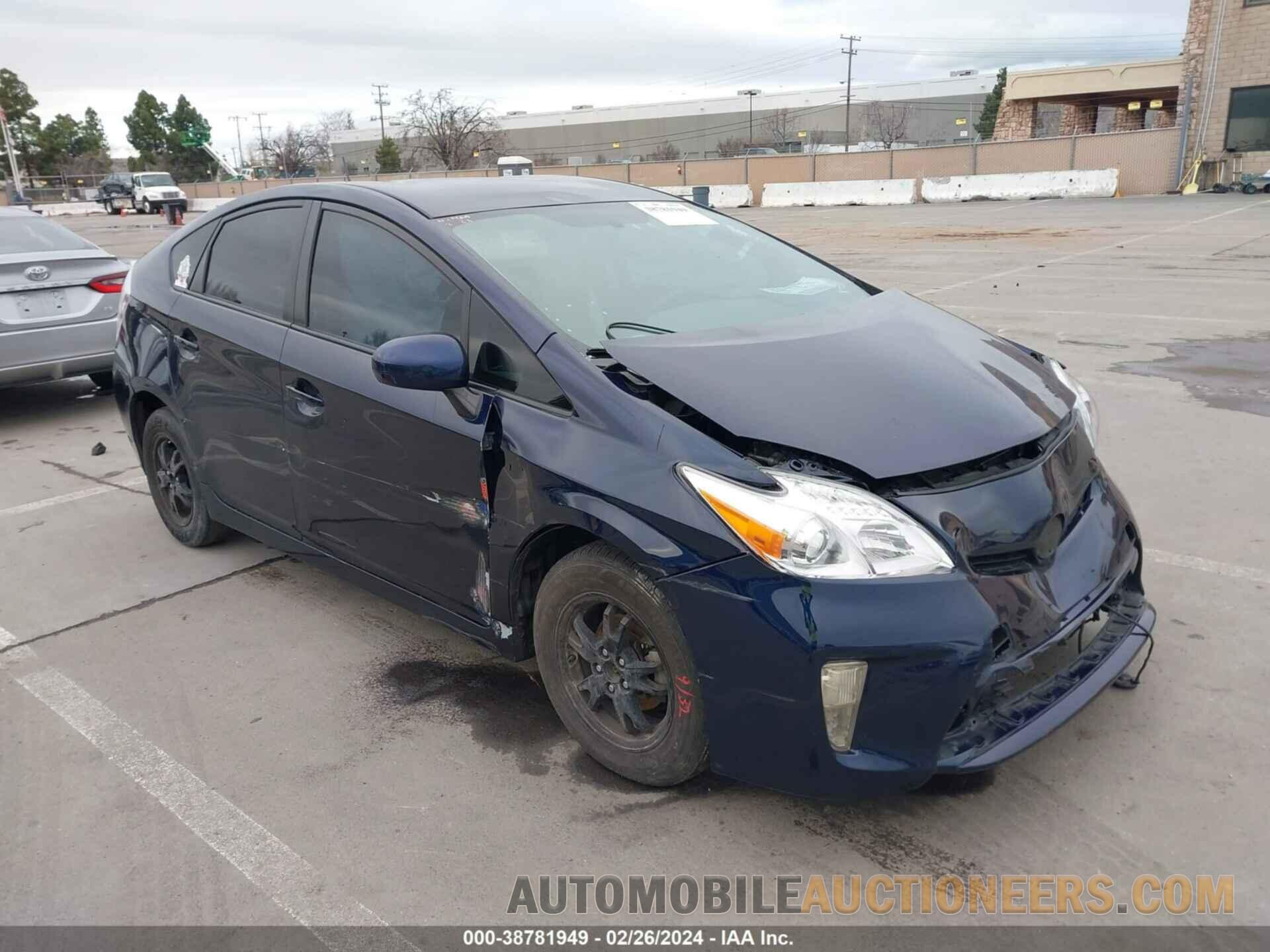 JTDKN3DU3F0468029 TOYOTA PRIUS 2015