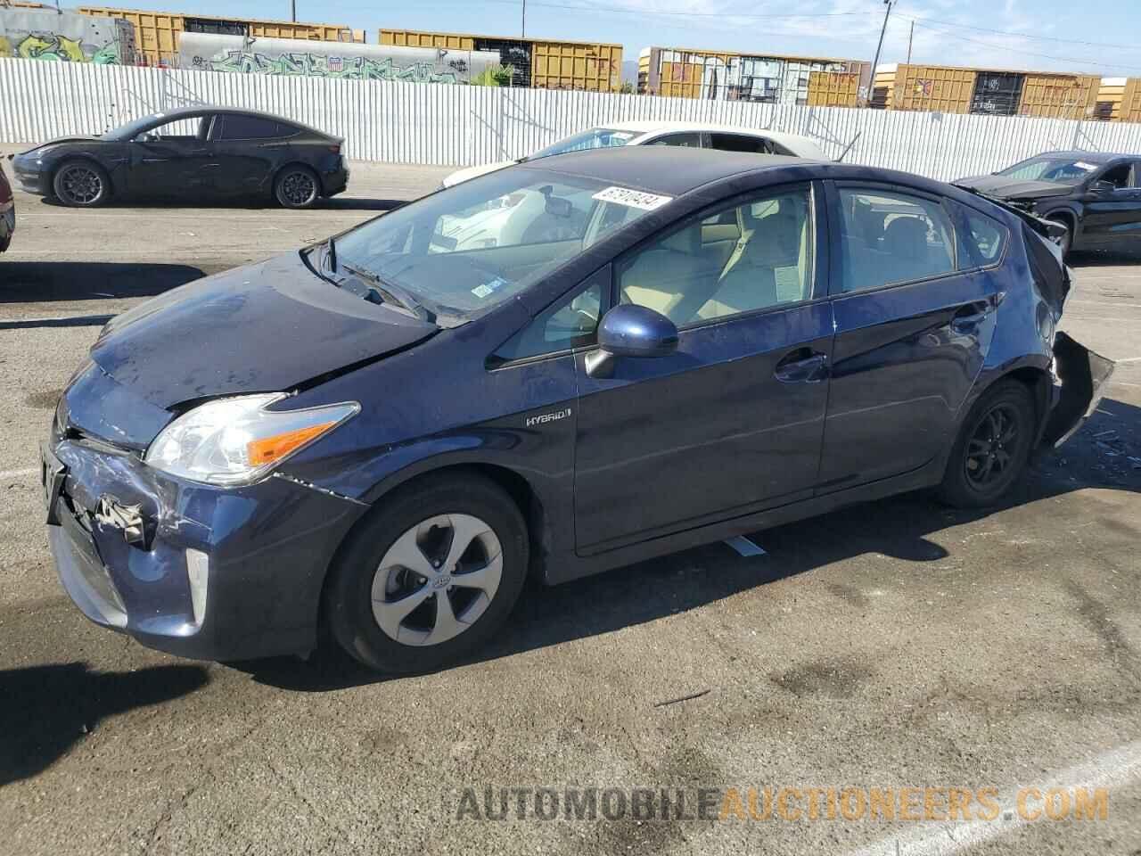 JTDKN3DU3F0472498 TOYOTA PRIUS 2015