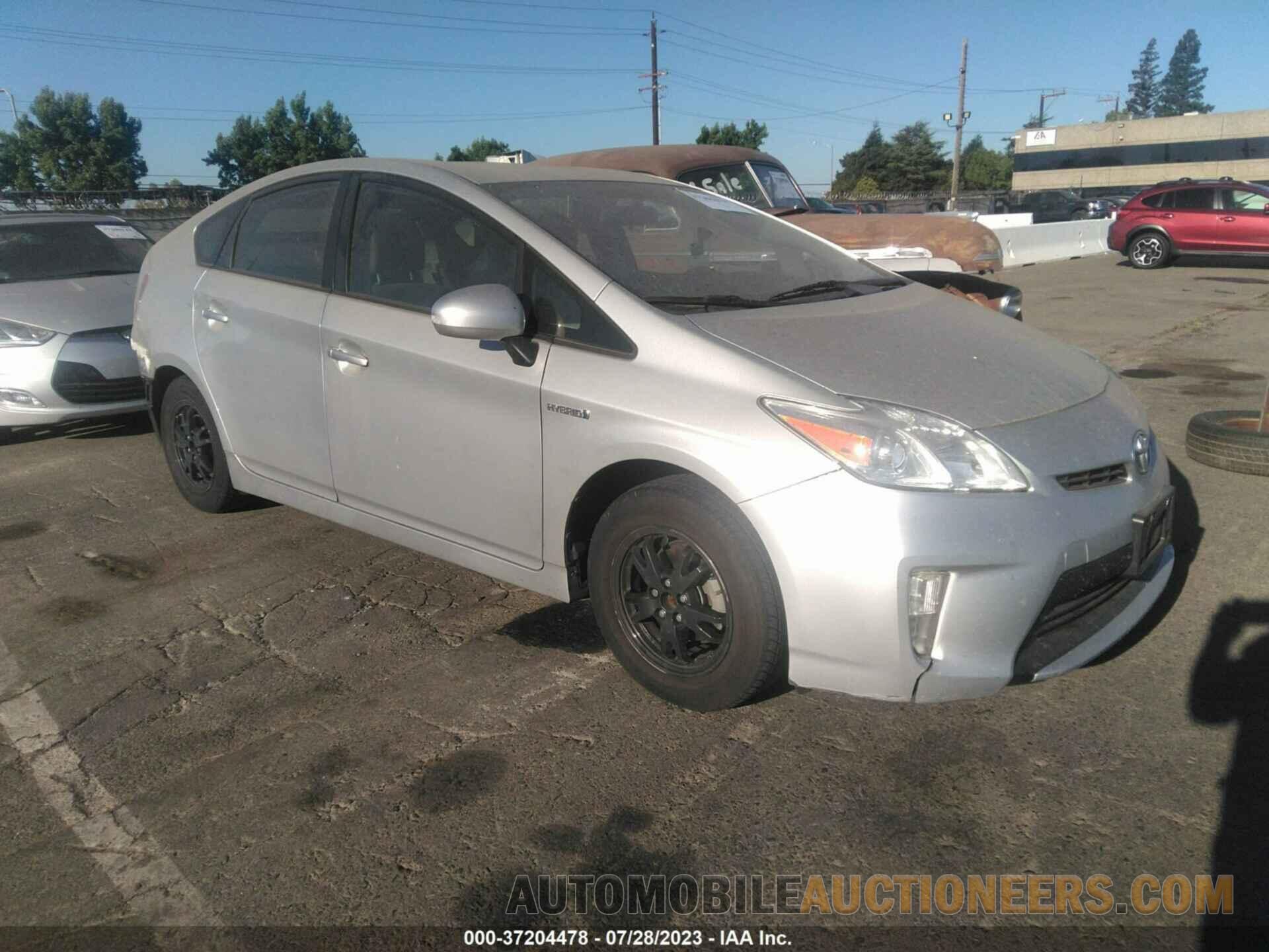 JTDKN3DU3F0485087 TOYOTA PRIUS 2015