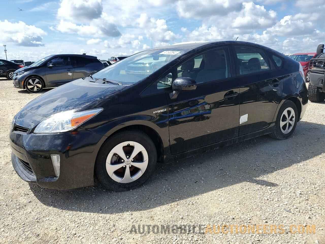 JTDKN3DU3F1886486 TOYOTA PRIUS 2015