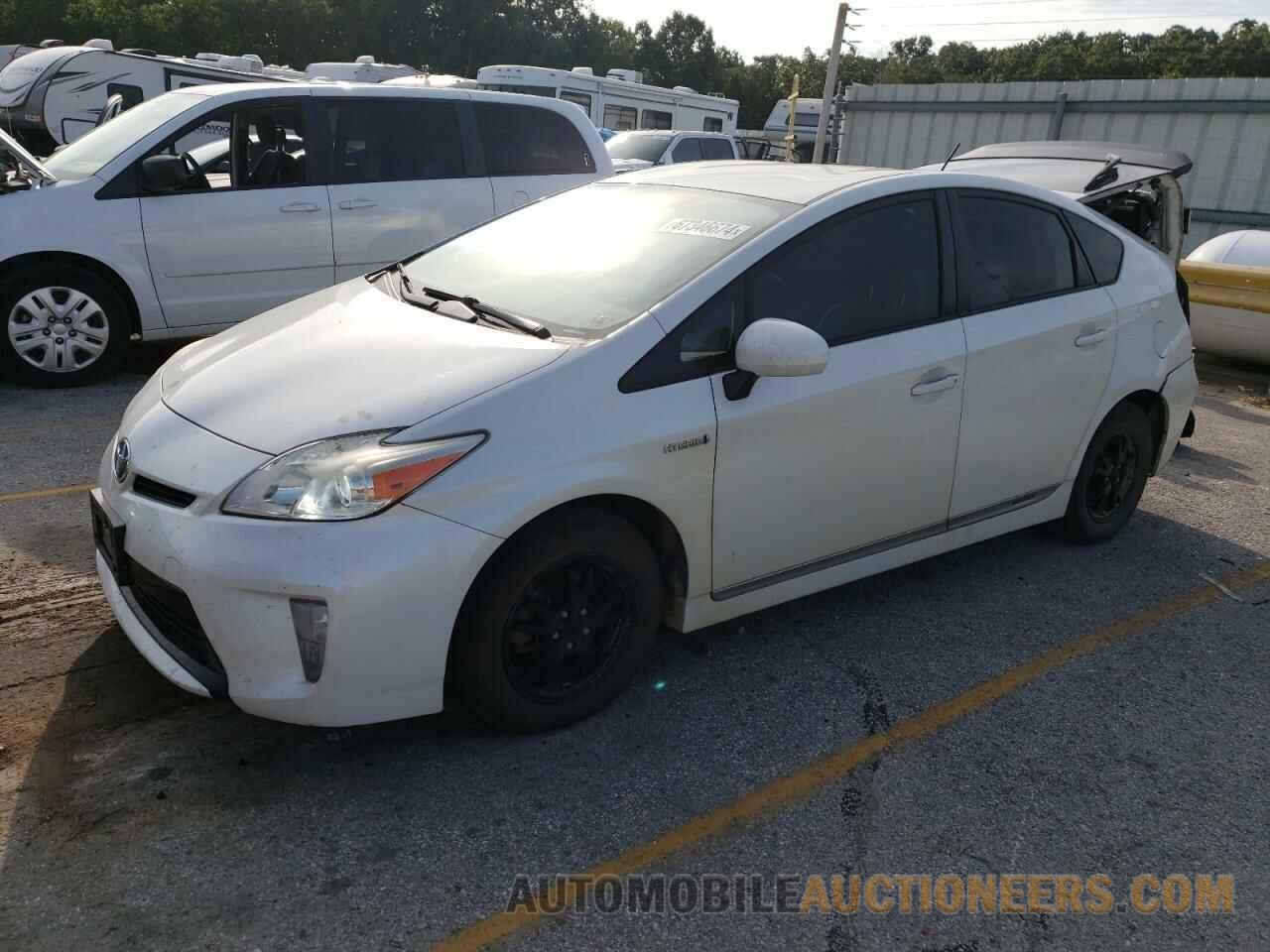 JTDKN3DU3F1908714 TOYOTA PRIUS 2015