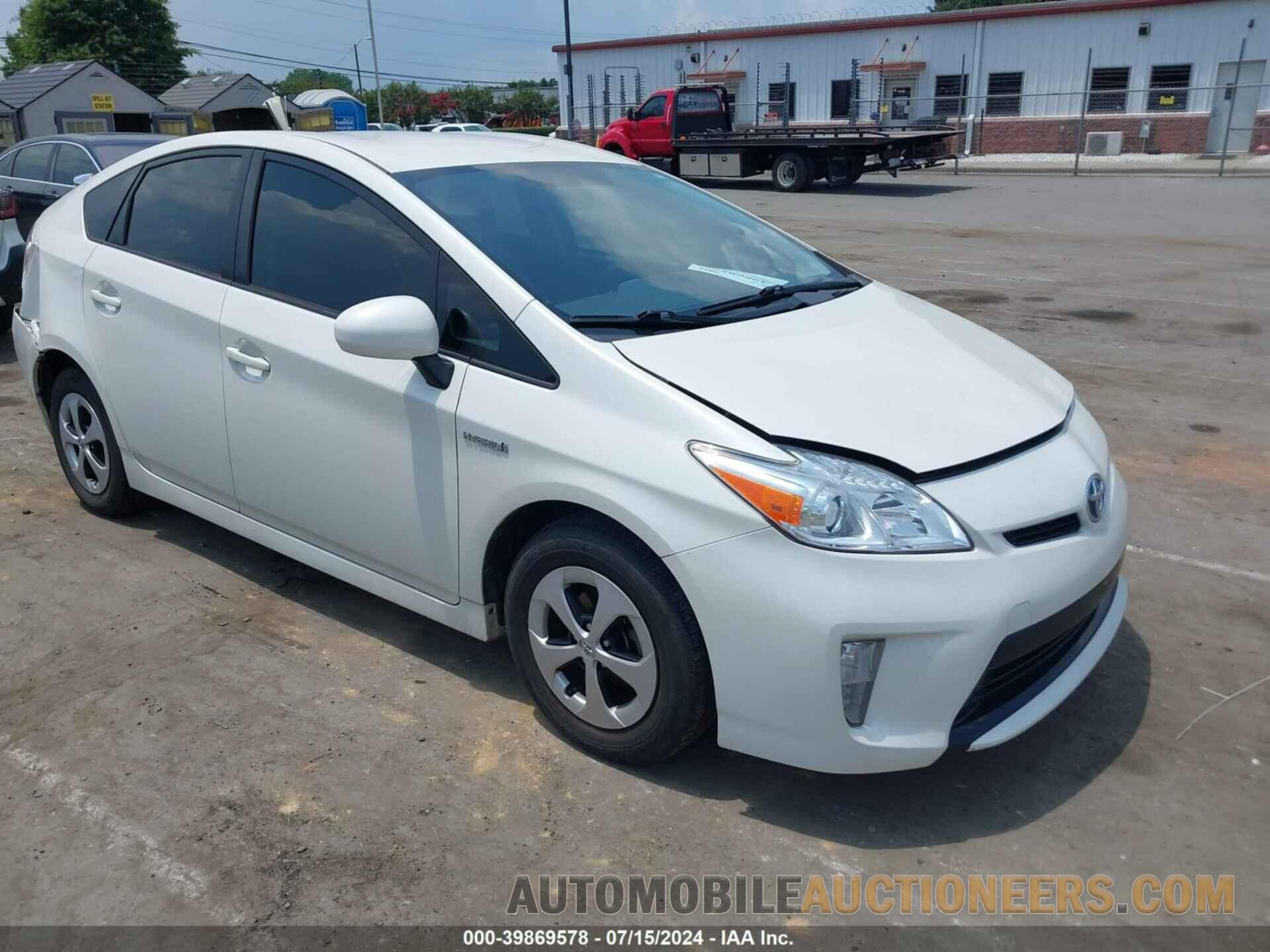 JTDKN3DU3F1926548 TOYOTA PRIUS 2015